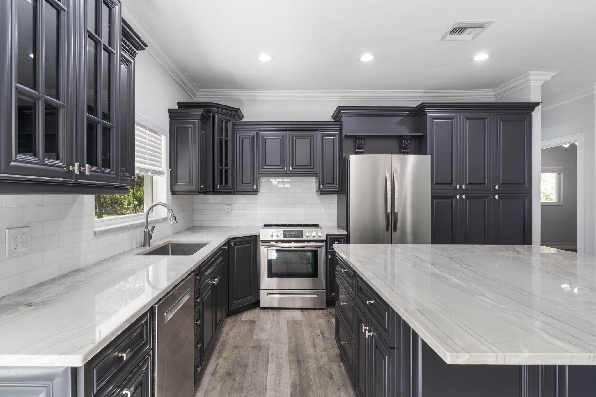 PENNOCK POINT IN - Residential