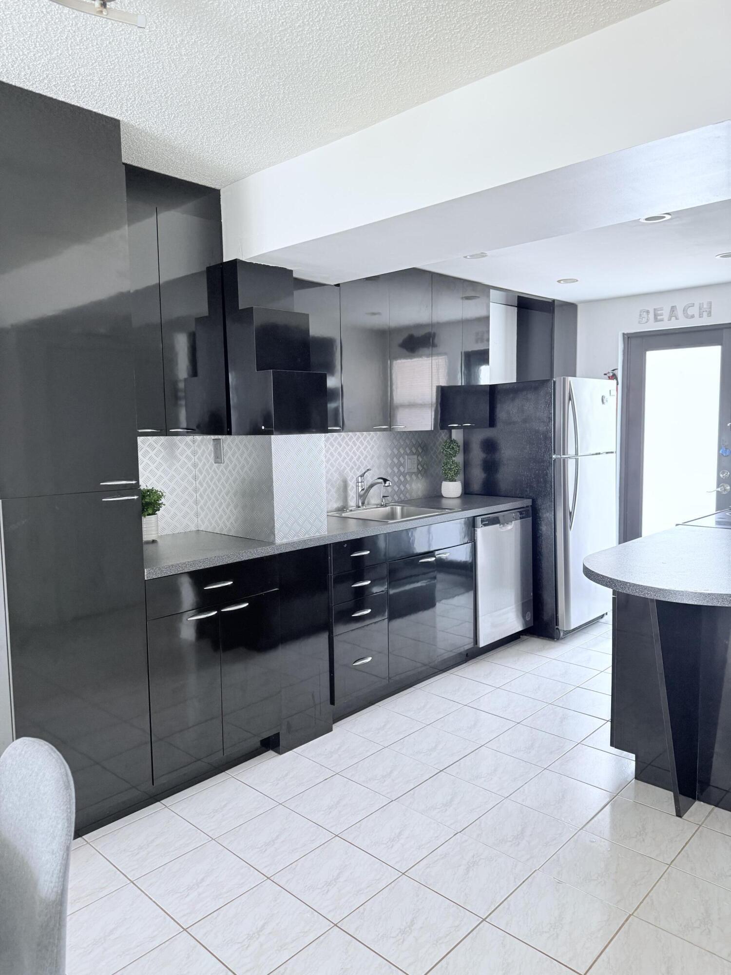 GABRIEL TOWERS CONDO - Residential Lease