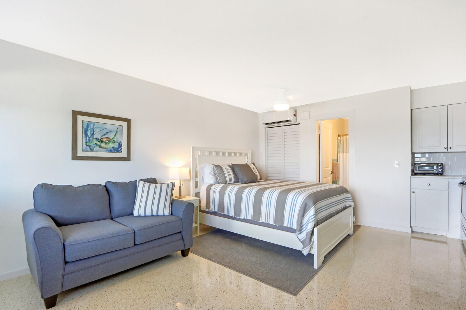 HOLMES UNREC - Residential Income