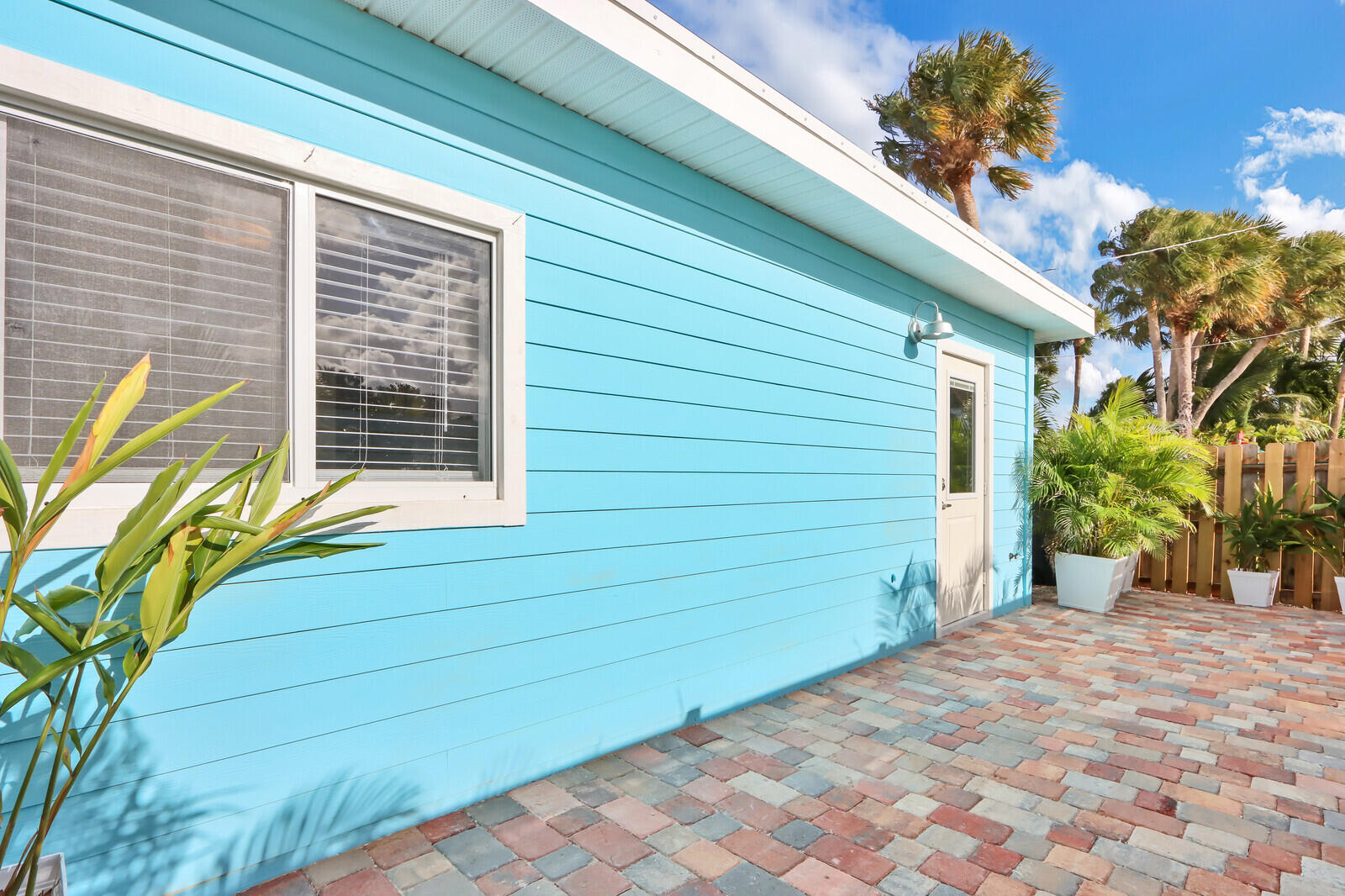 HOLMES UNREC - Residential Income