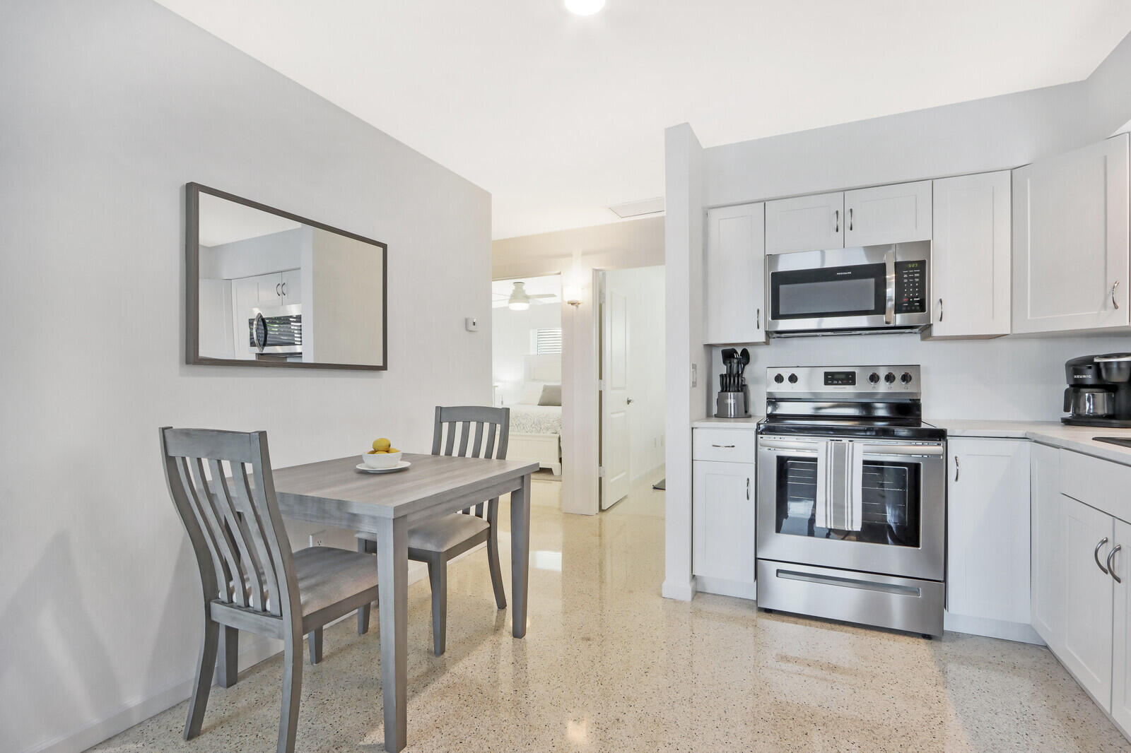 HOLMES UNREC - Residential Income