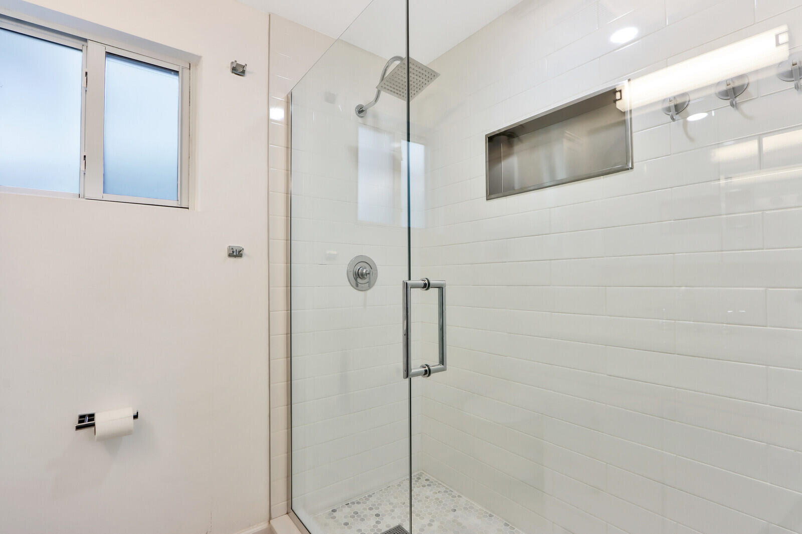 HOLMES UNREC - Residential Income