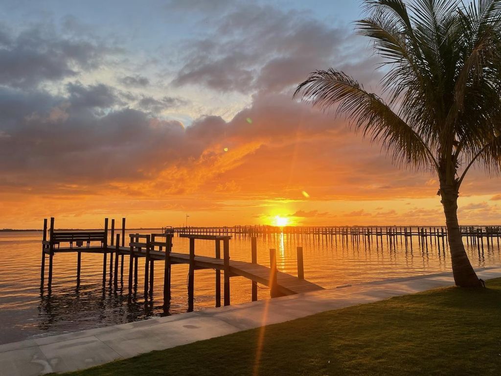 Photo of 2725 NE Indian River Drive, Jensen Beach, FL 34957 (MLS # R10955801)