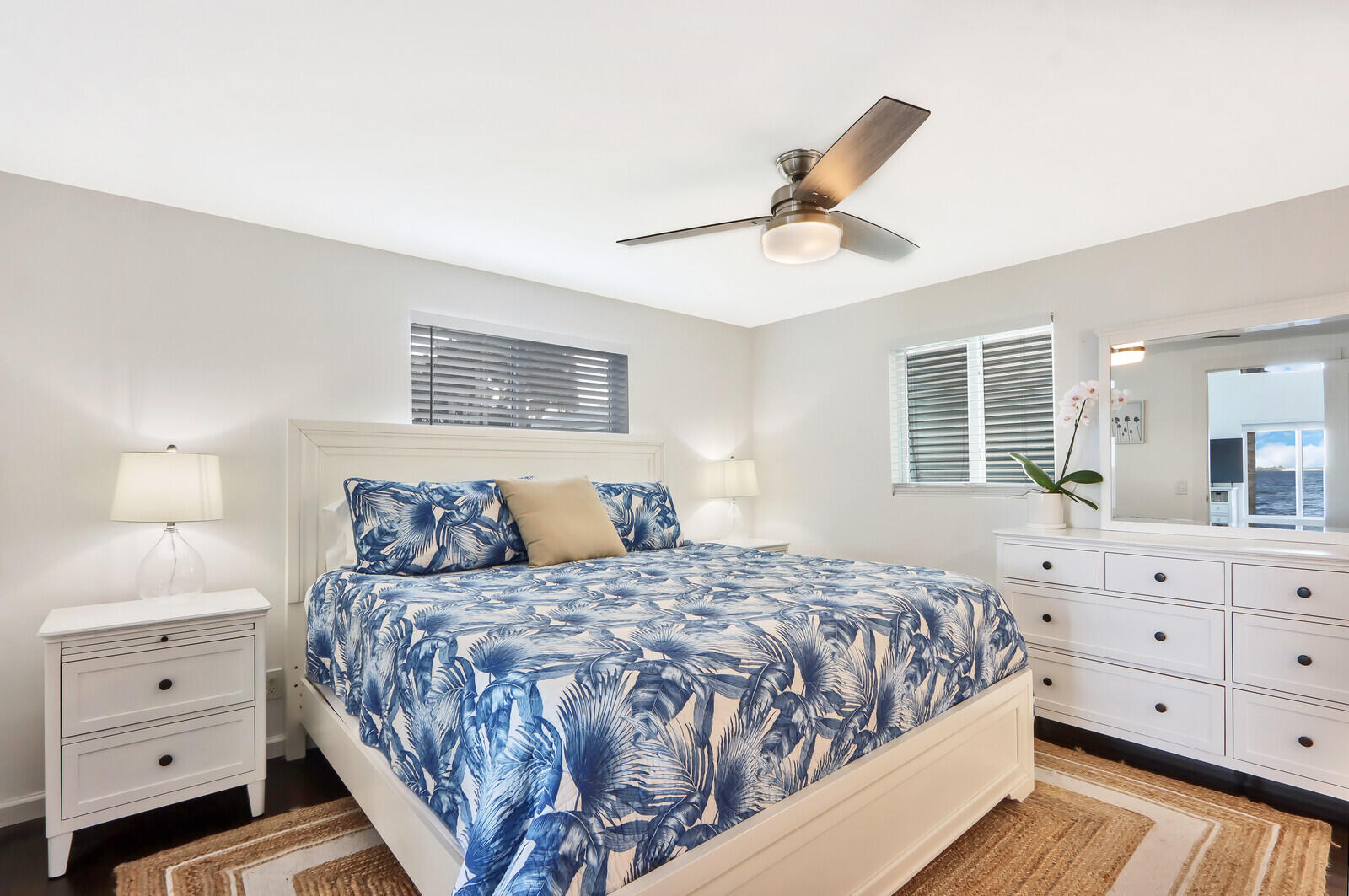 HOLMES UNREC - Residential Income