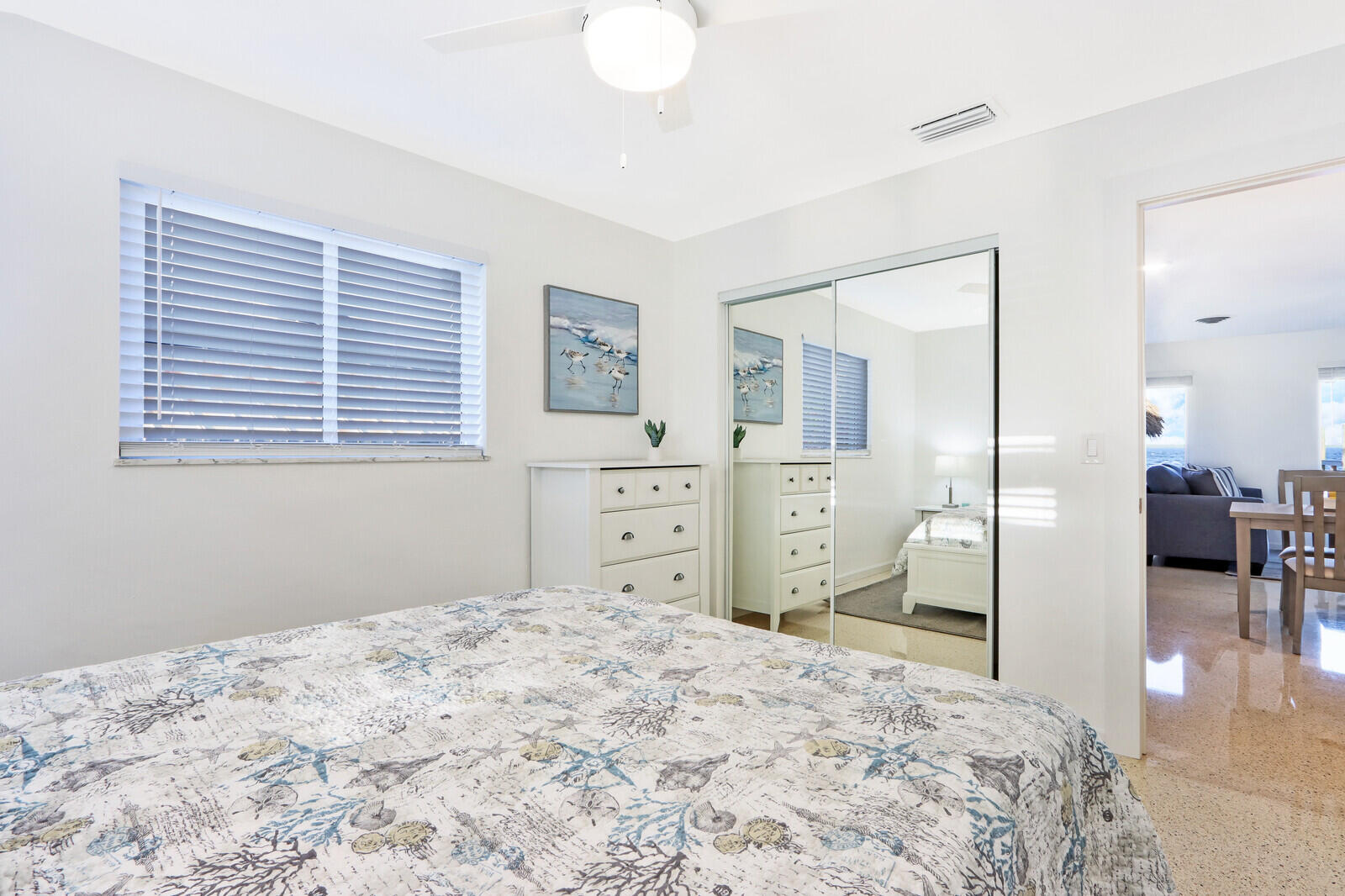 HOLMES UNREC - Residential Income