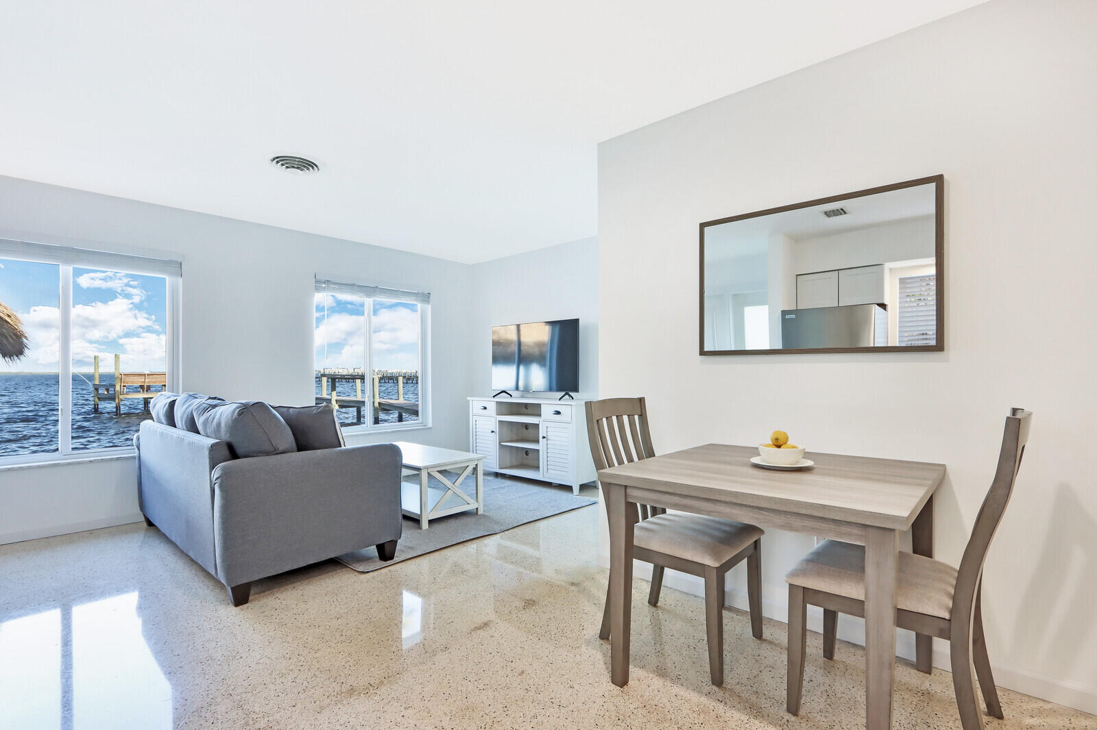 HOLMES UNREC - Residential Income