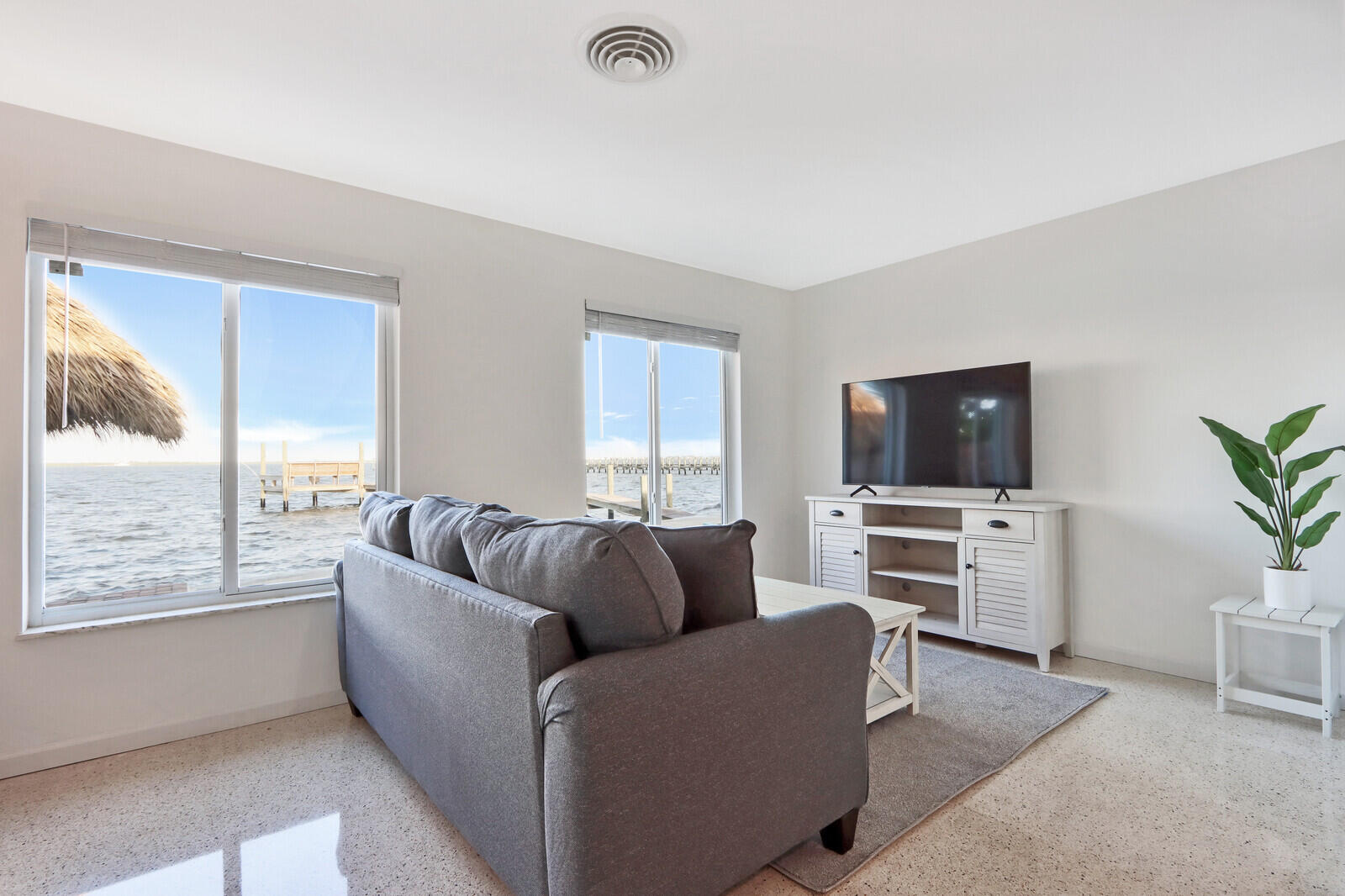 HOLMES UNREC - Residential Income