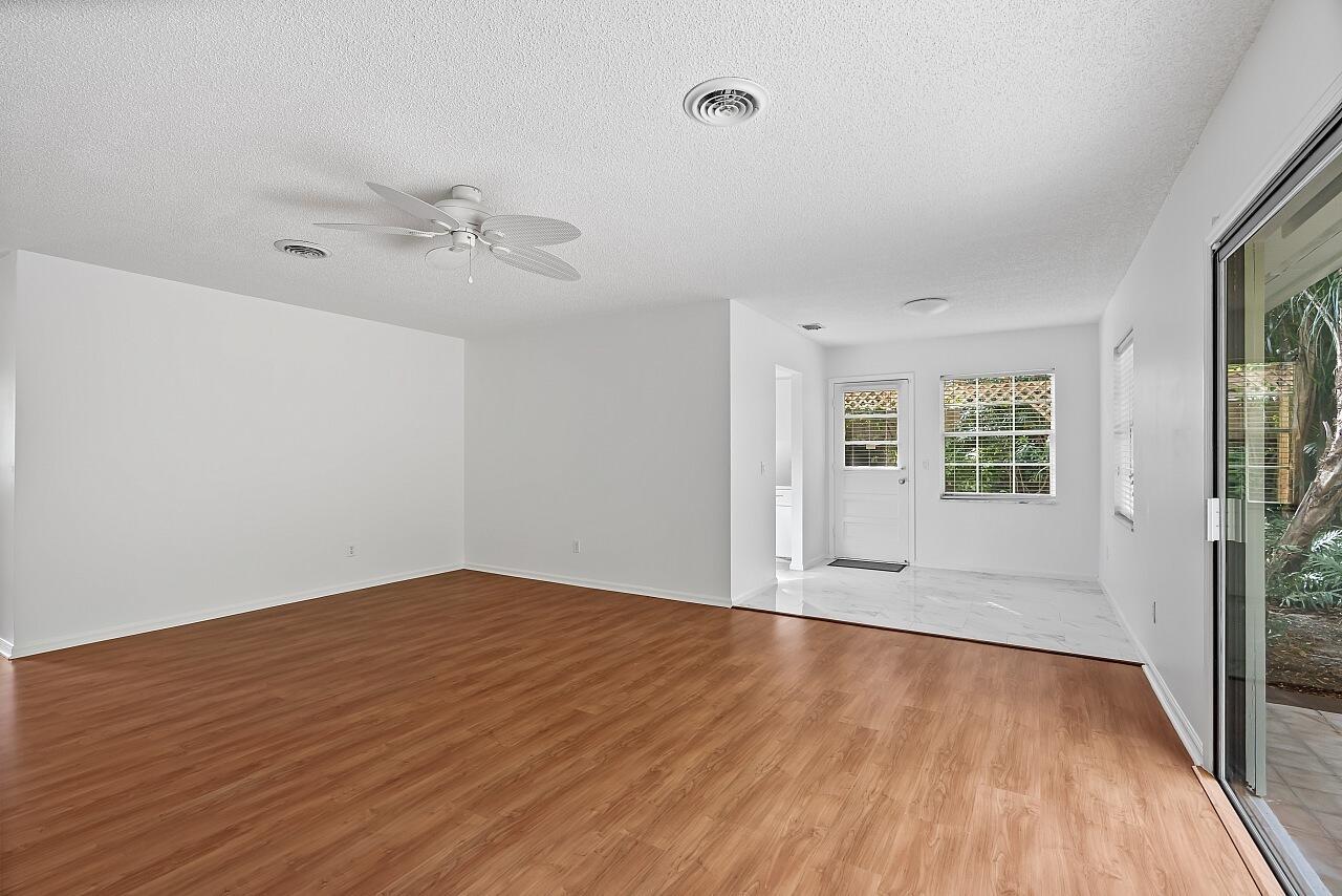 GLENDALE LAKES SUB - Residential