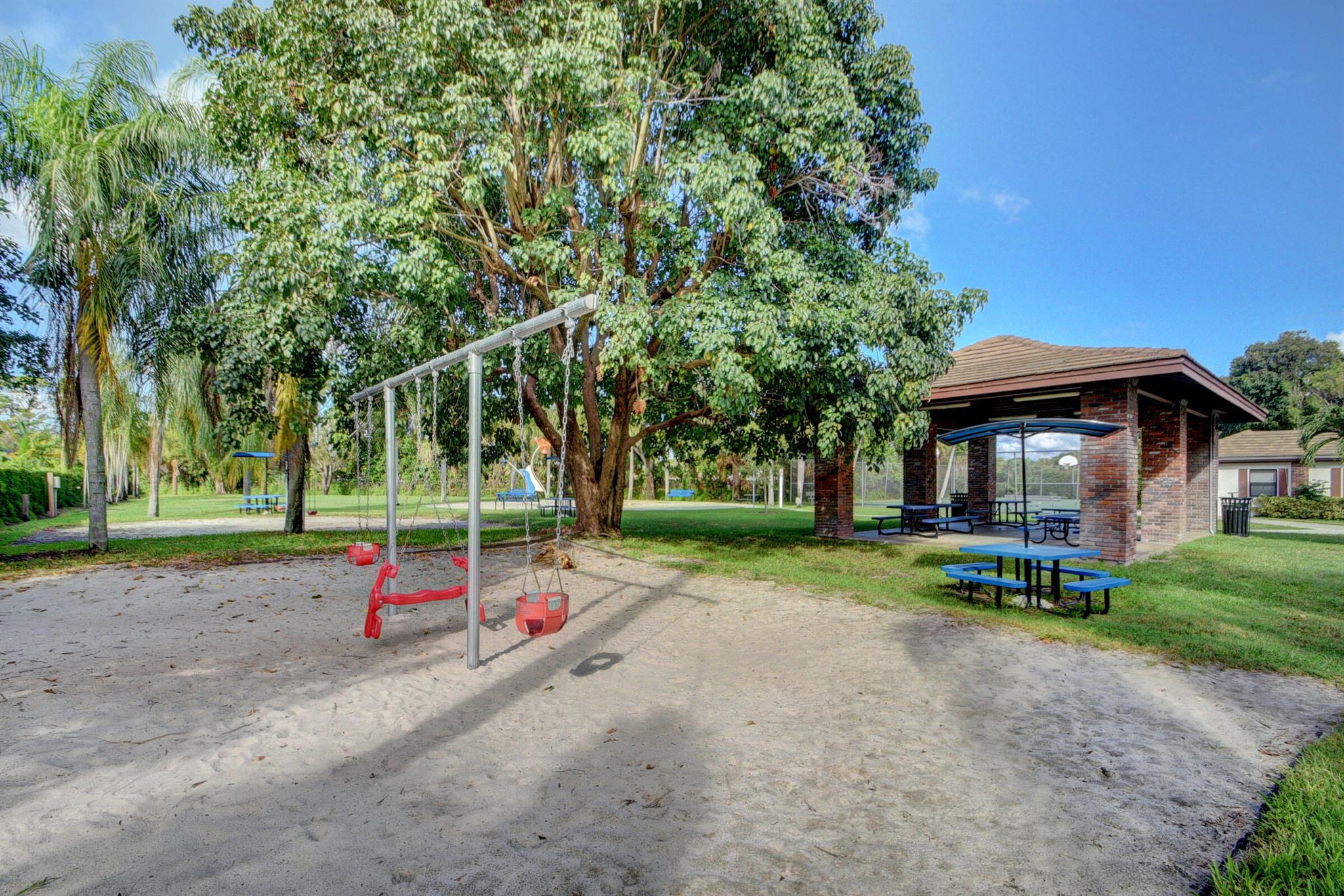 CYPRESS KEY VILLAS - Residential