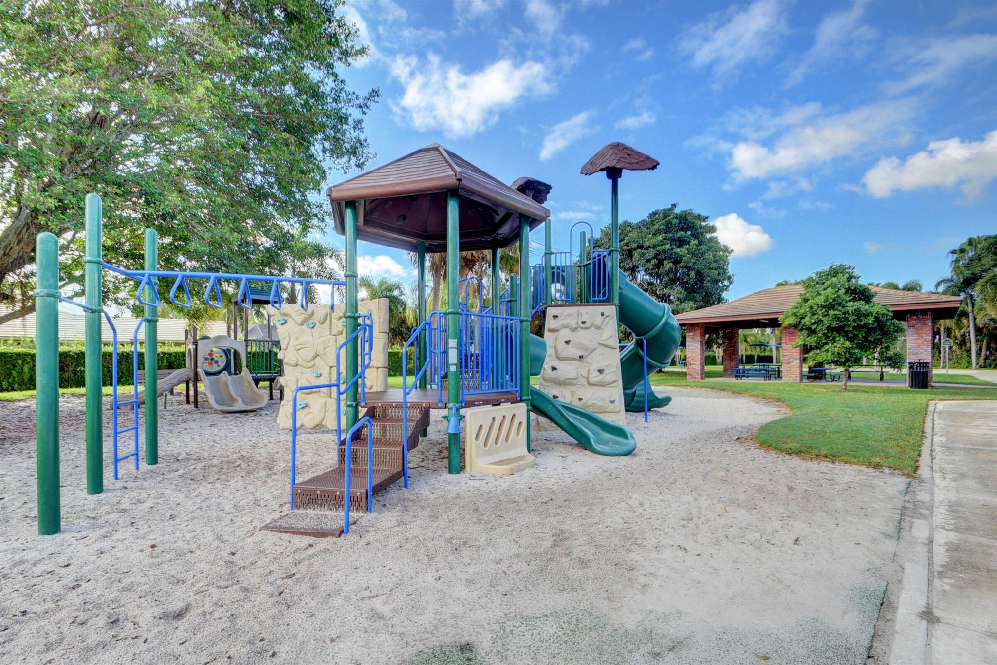 CYPRESS KEY VILLAS - Residential