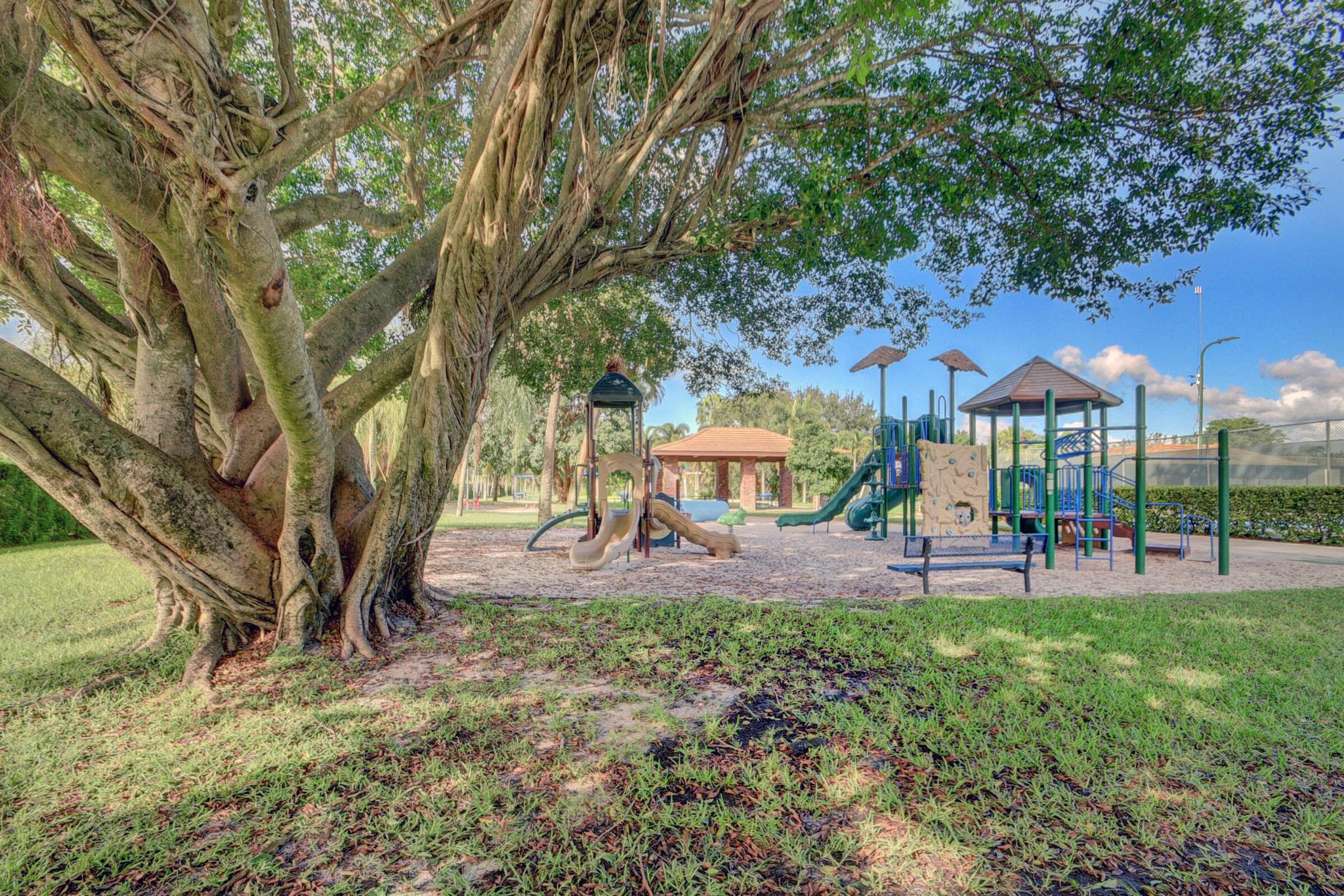 CYPRESS KEY VILLAS - Residential