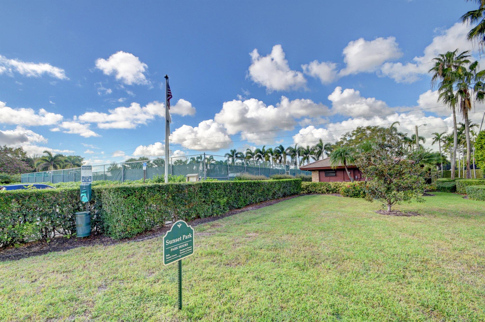 CYPRESS KEY VILLAS - Residential