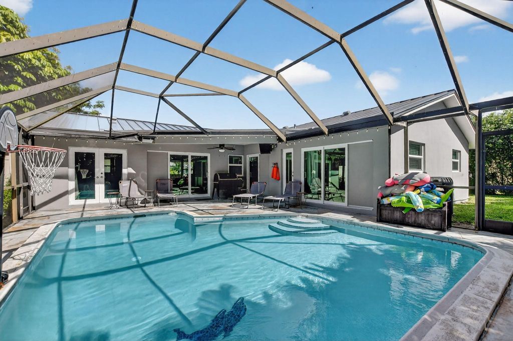 Photo of 1650 NW 9th St, Boca Raton, FL 33486 (MLS # F10533257)