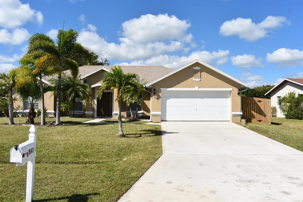 Photo of 543 SE Marydale Terrace, Port Saint Lucie, FL 34983 (MLS # R10782501)