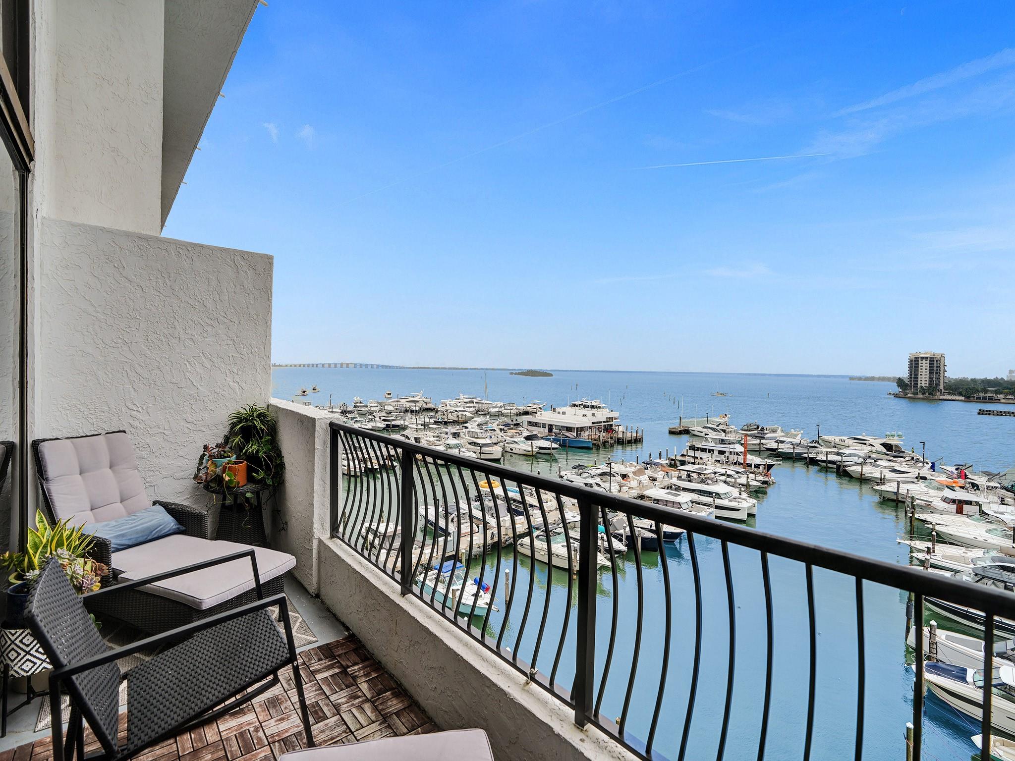 555 NE 15th St T4(704)