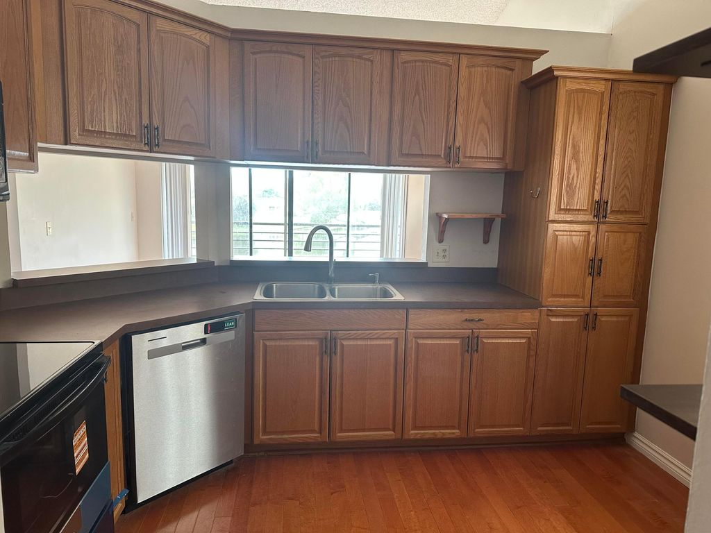 Photo of 21 Via De Casas Sur #202, Boynton Beach, FL 33426 (MLS # R11145933)