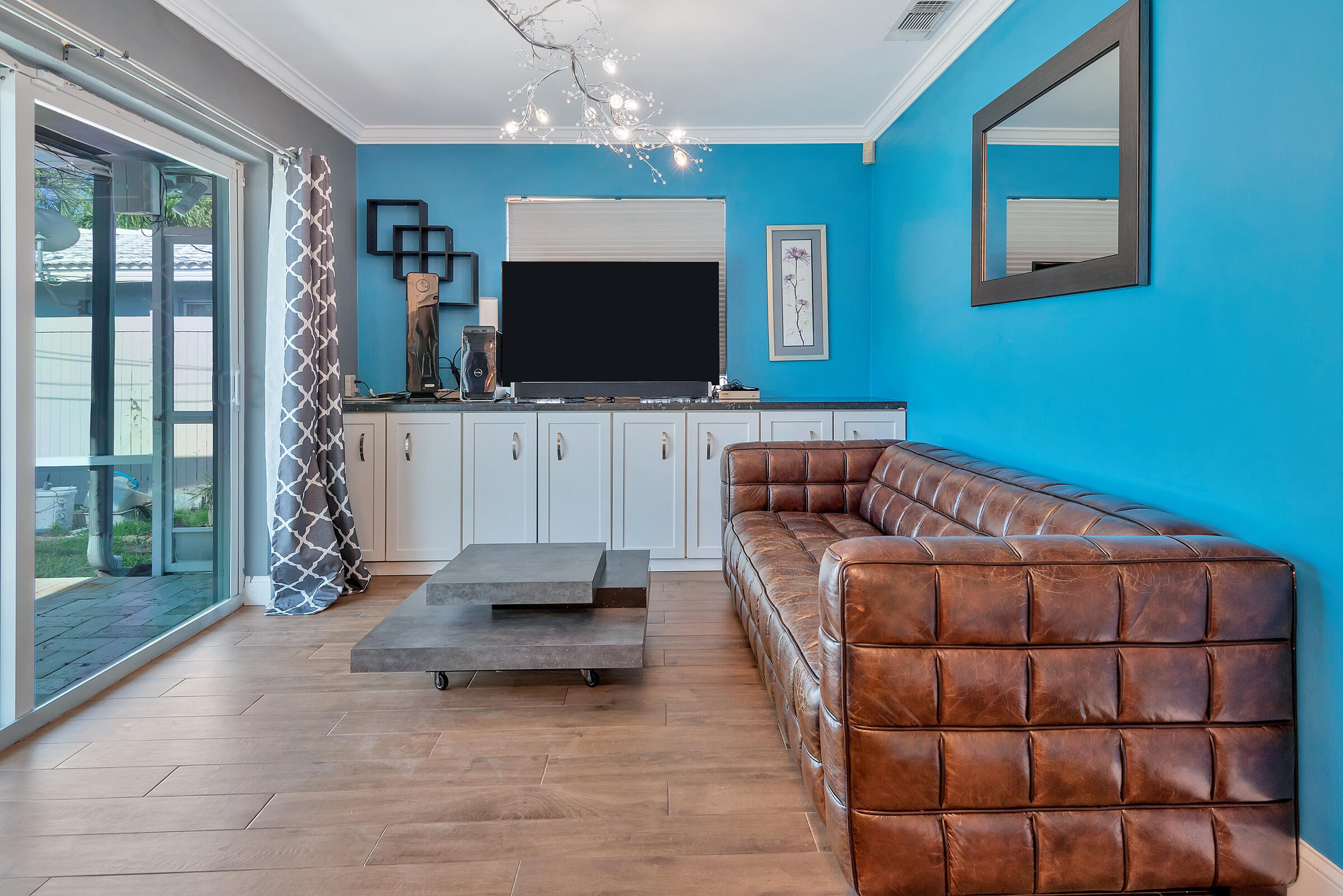 IMPERIAL POINT 5 SEC - Residential