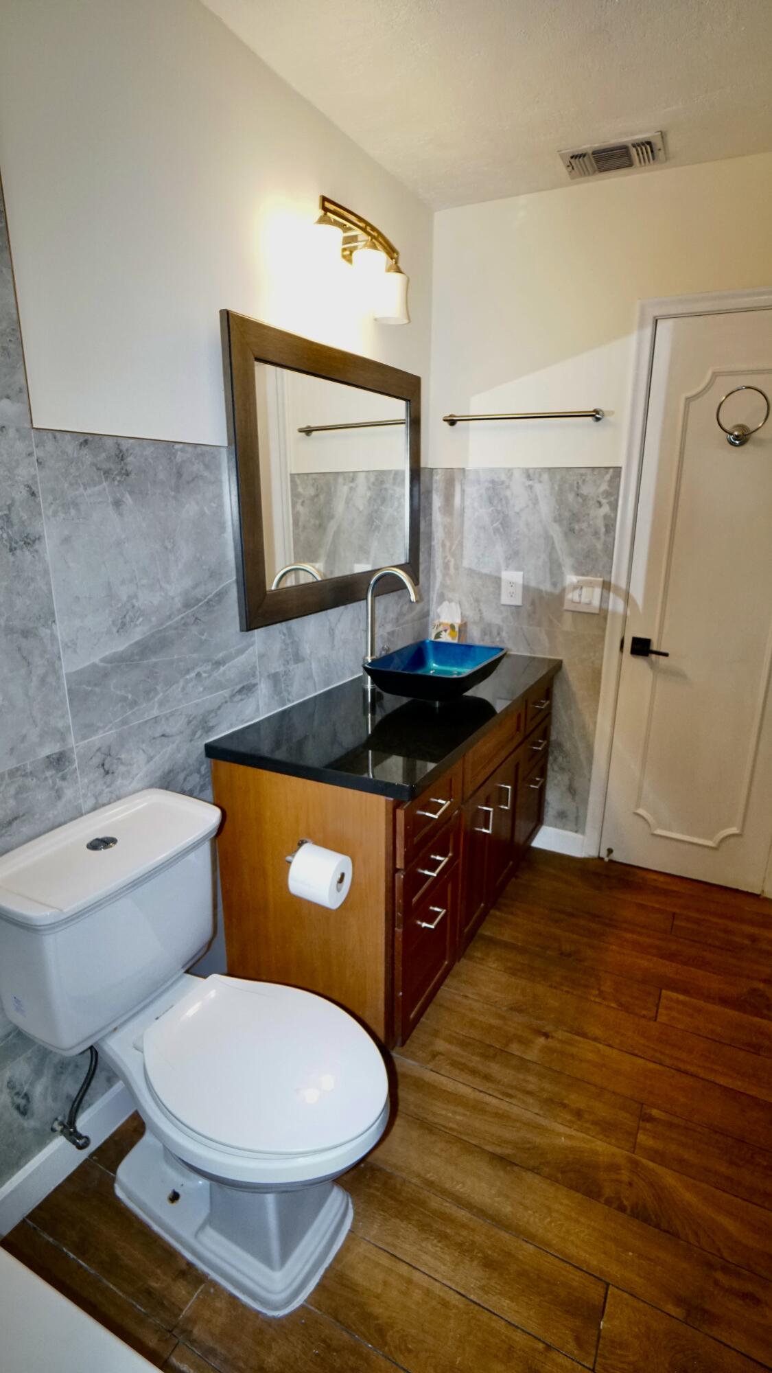 IMPERIAL POINT 5 SEC - Residential