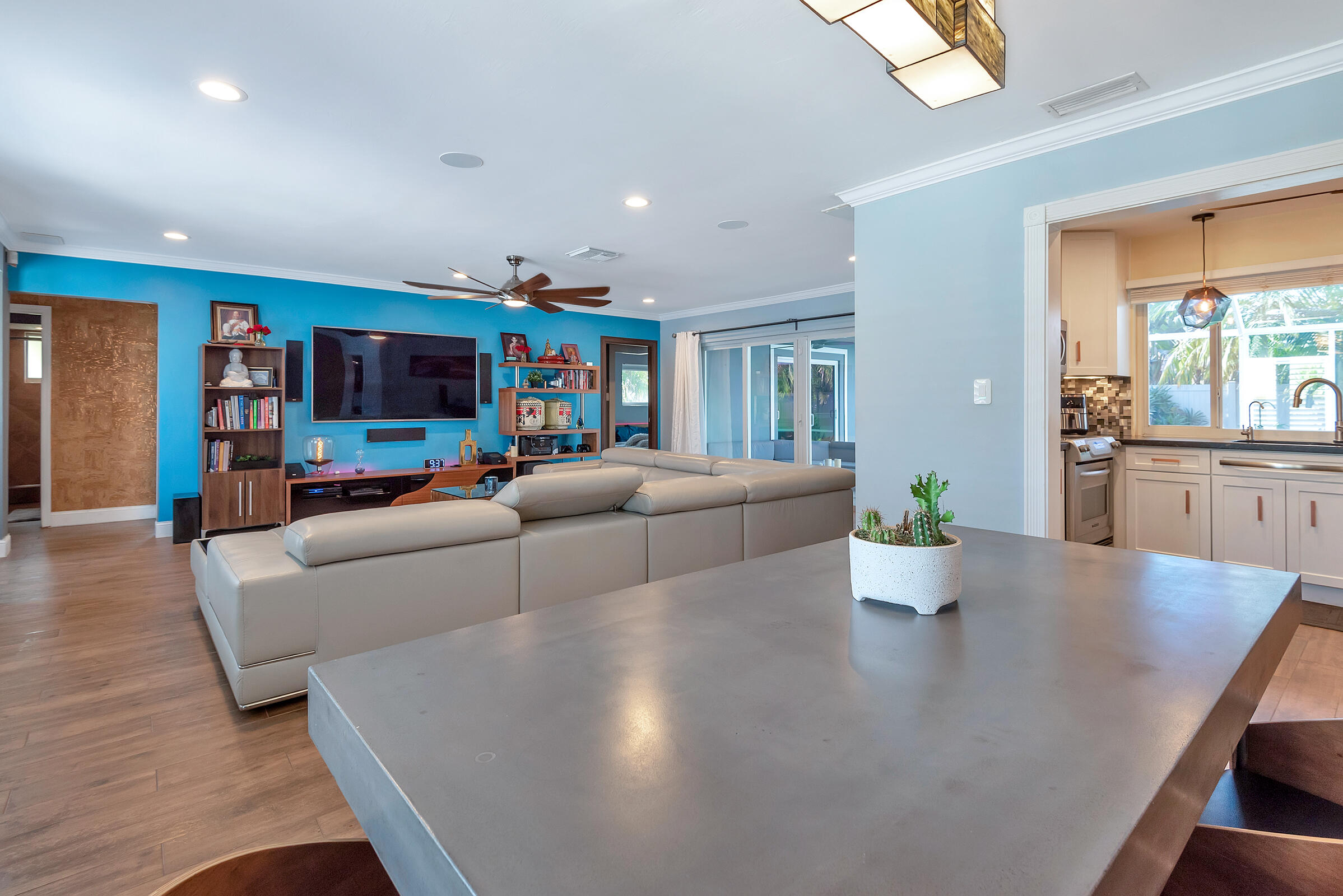 IMPERIAL POINT 5 SEC - Residential