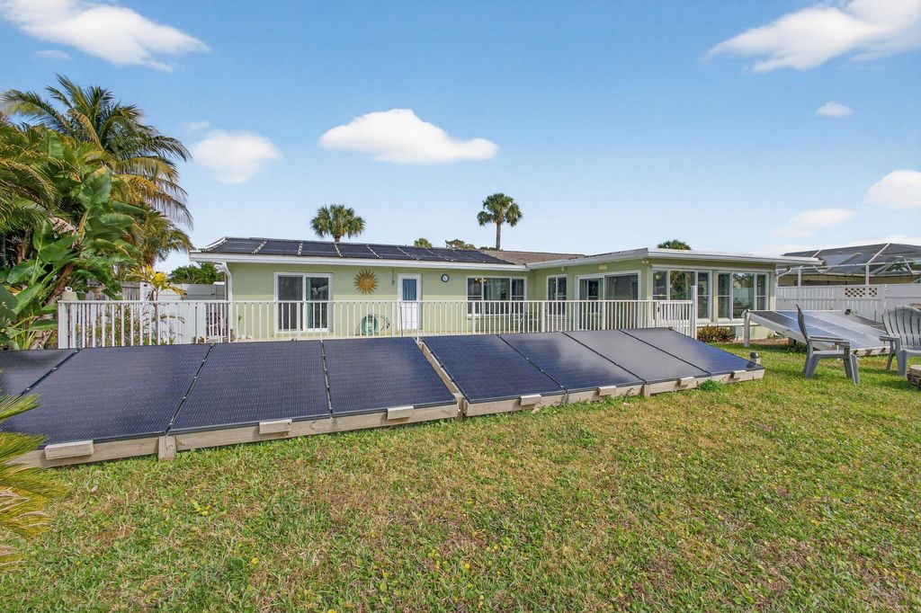 Photo of 3646 Cypress Street, Palm Beach Gardens, FL 33410 (MLS # R11164418)