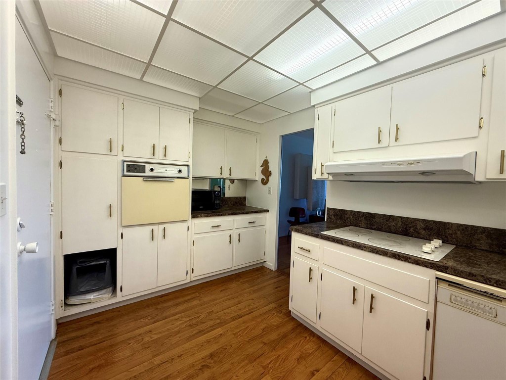 Coral Ridge Towers - Residential