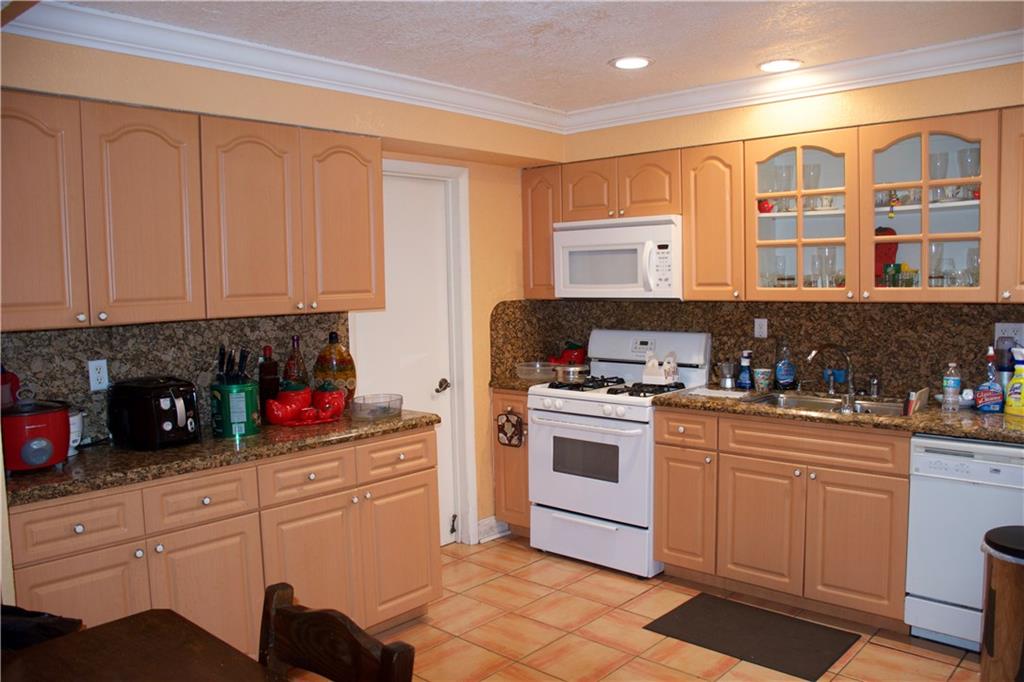 Forest Hill Village 04 - Residential