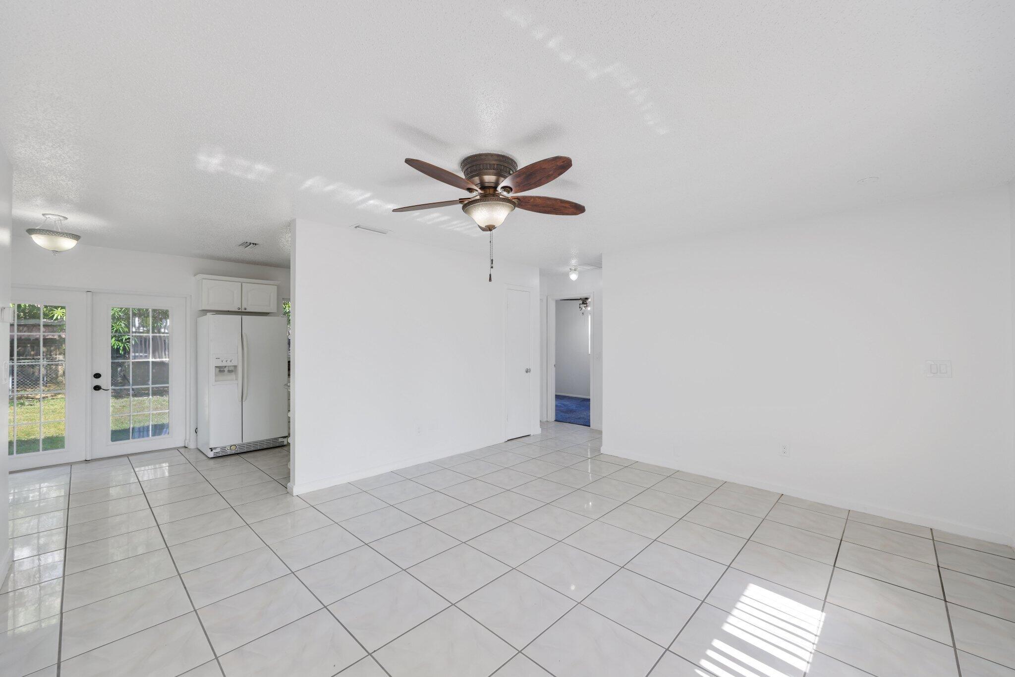 LAKE WORTH HILLS 2ND ADD - Residential