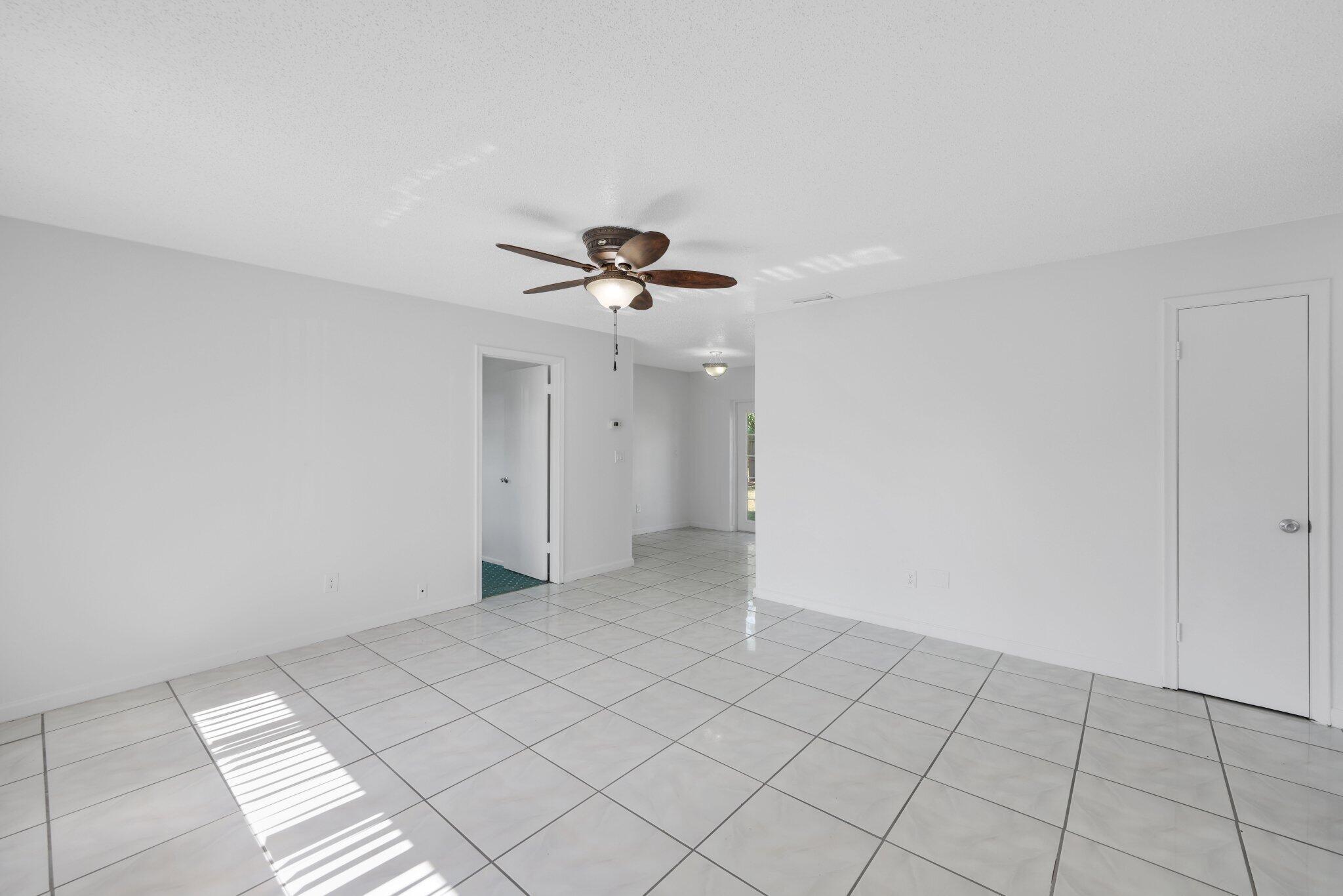 LAKE WORTH HILLS 2ND ADD - Residential