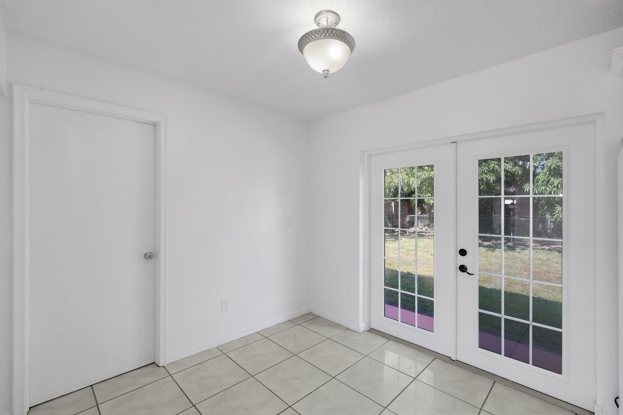 LAKE WORTH HILLS 2ND ADD - Residential