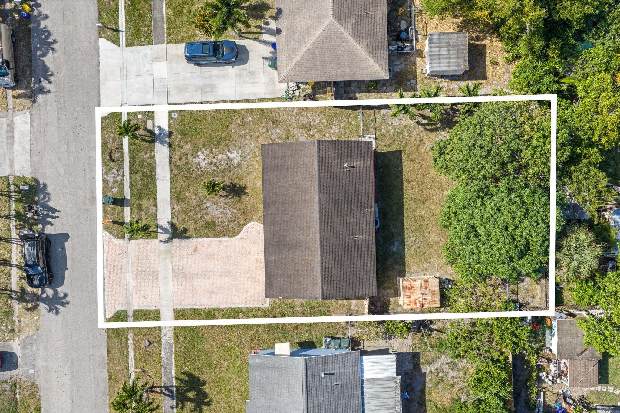 LAKE WORTH HILLS 2ND ADD - Residential