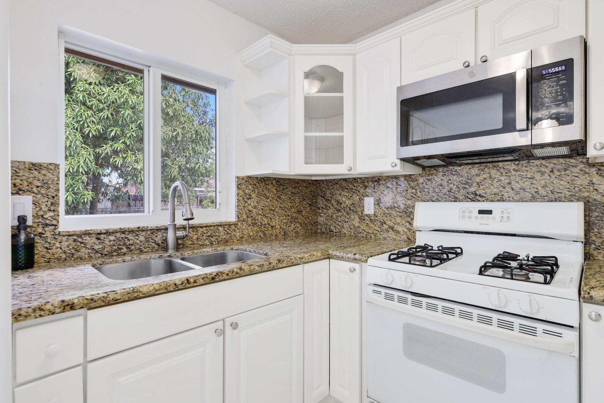 LAKE WORTH HILLS 2ND ADD - Residential