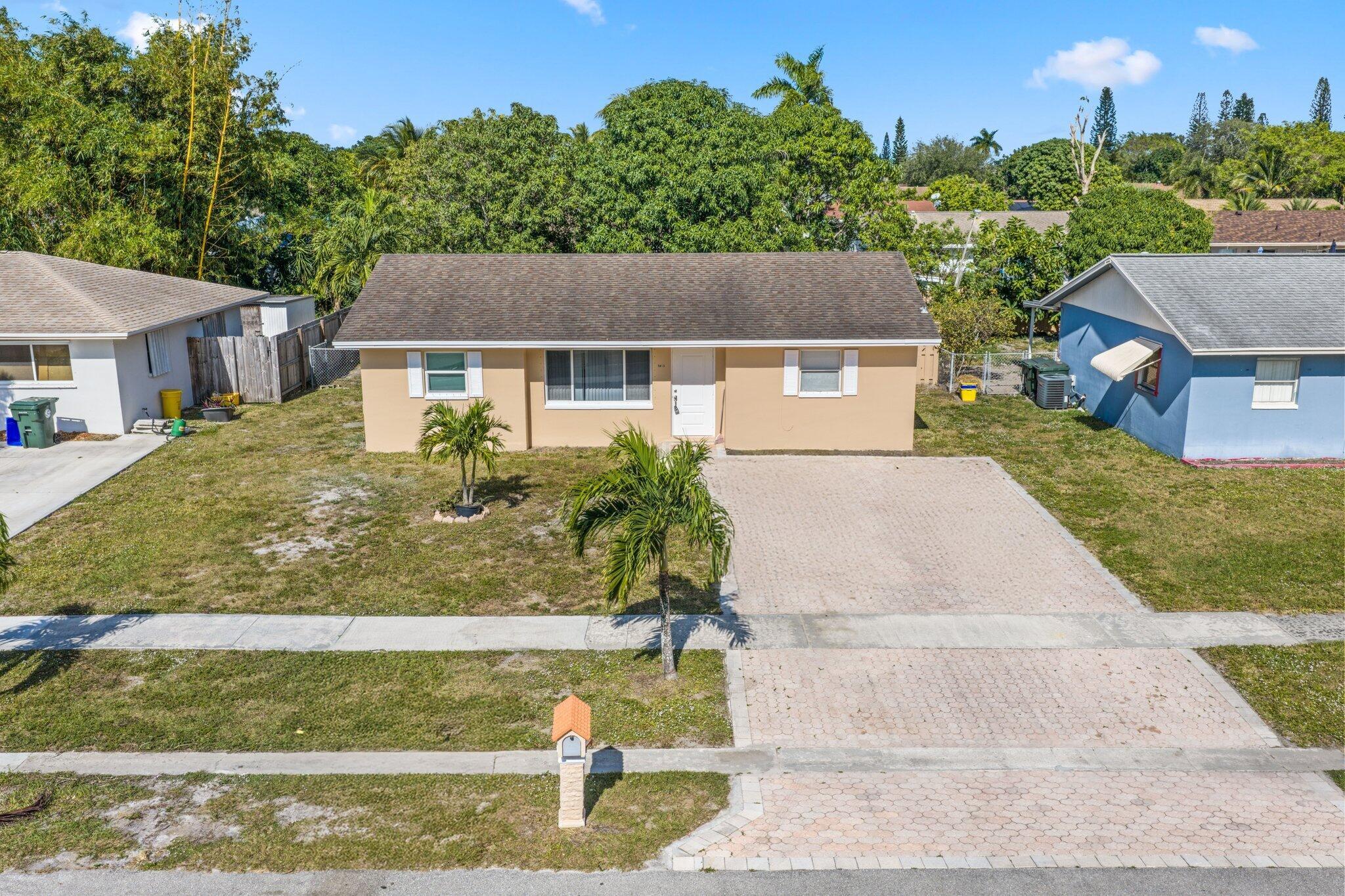 LAKE WORTH HILLS 2ND ADD - Residential