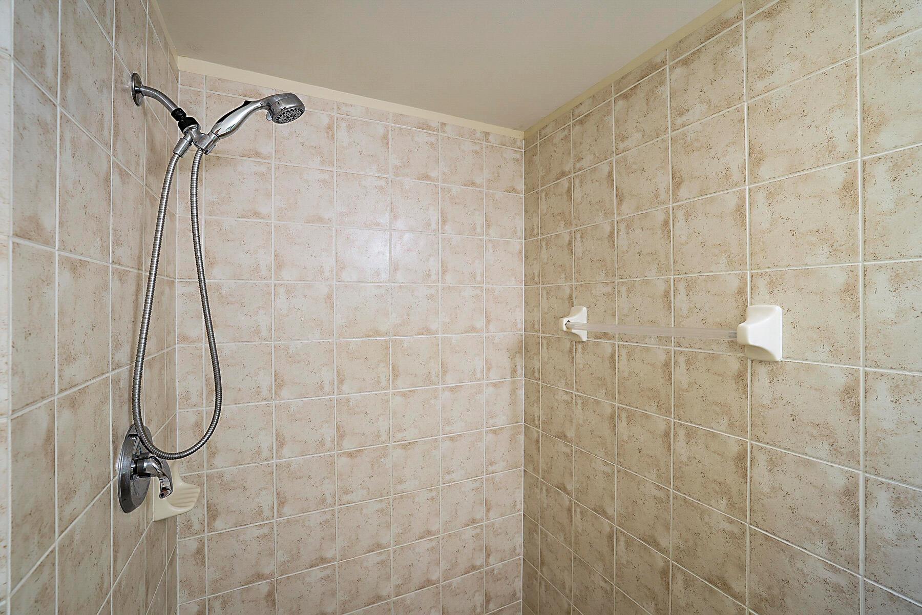 Riviera Beach, Florida 33418, United States, 3 Bedrooms Bedrooms, ,3 BathroomsBathrooms,Residential,Pending,207912