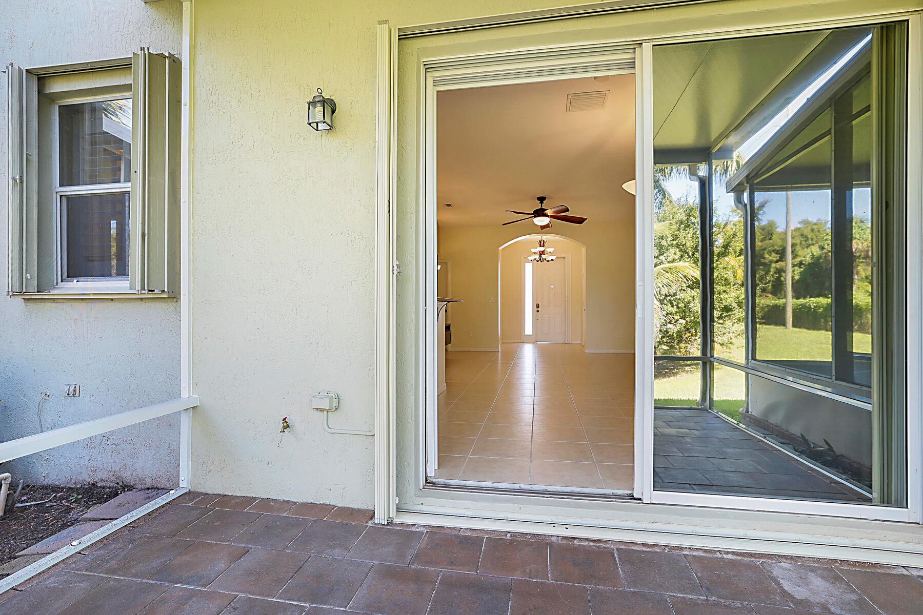 Riviera Beach, Florida 33418, United States, 3 Bedrooms Bedrooms, ,3 BathroomsBathrooms,Residential,Pending,207912