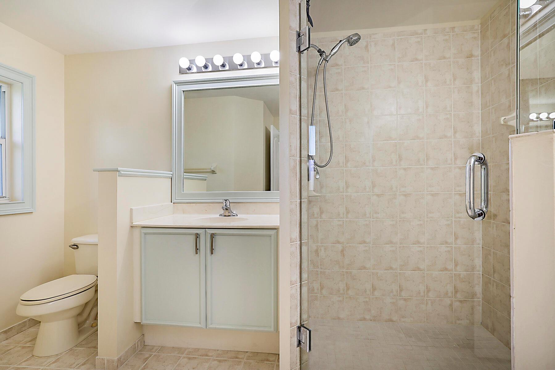 Riviera Beach, Florida 33418, United States, 3 Bedrooms Bedrooms, ,3 BathroomsBathrooms,Residential,Pending,207912