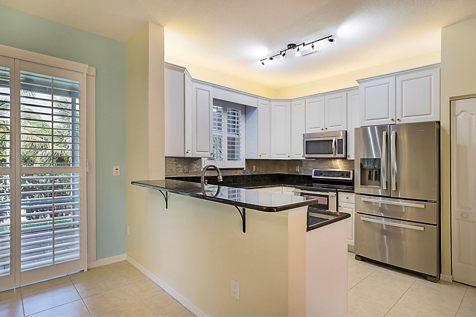 Riviera Beach, Florida 33418, United States, 3 Bedrooms Bedrooms, ,3 BathroomsBathrooms,Residential,Pending,207912