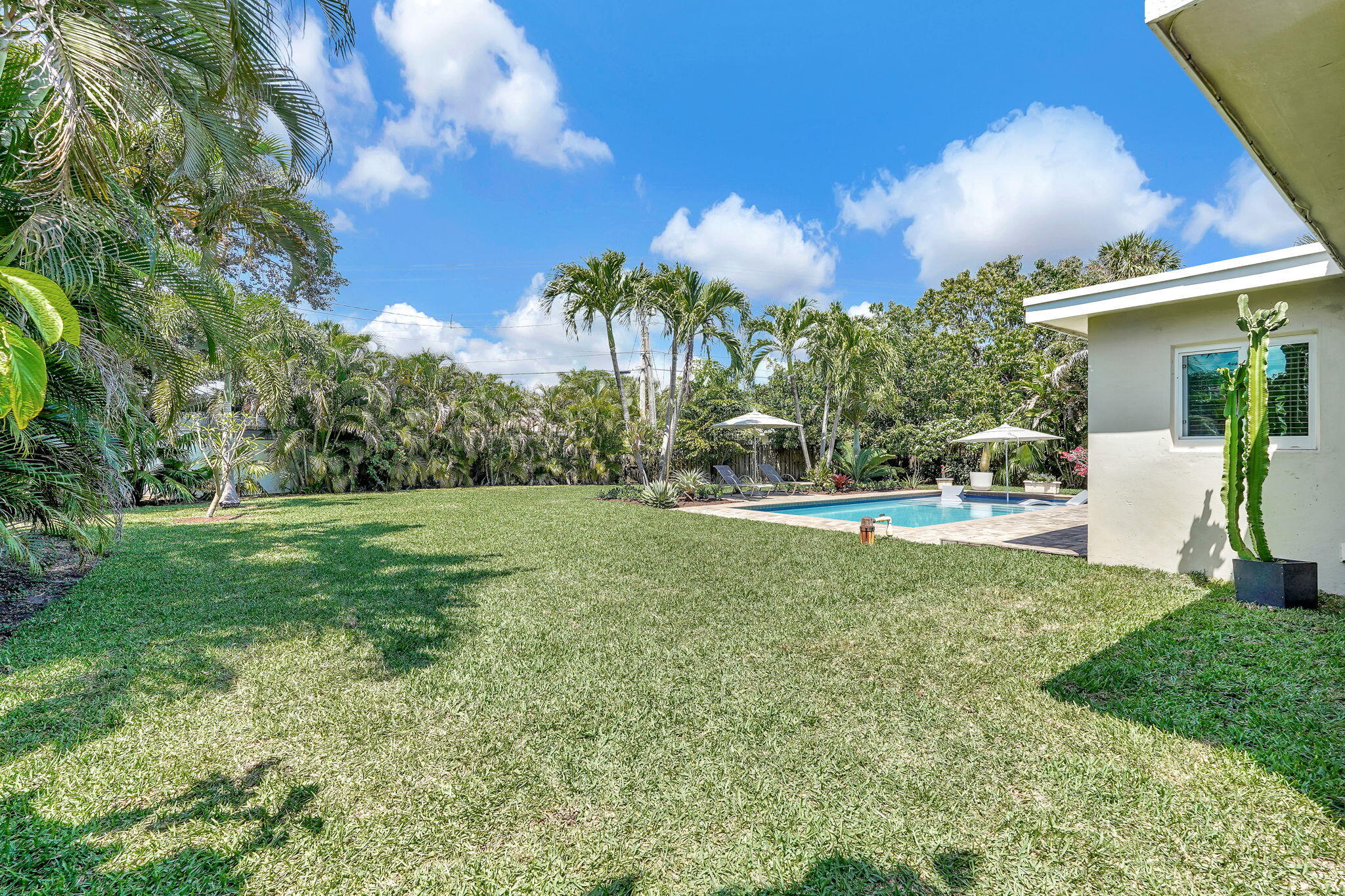 IMPERIAL POINT 1 SEC - Residential