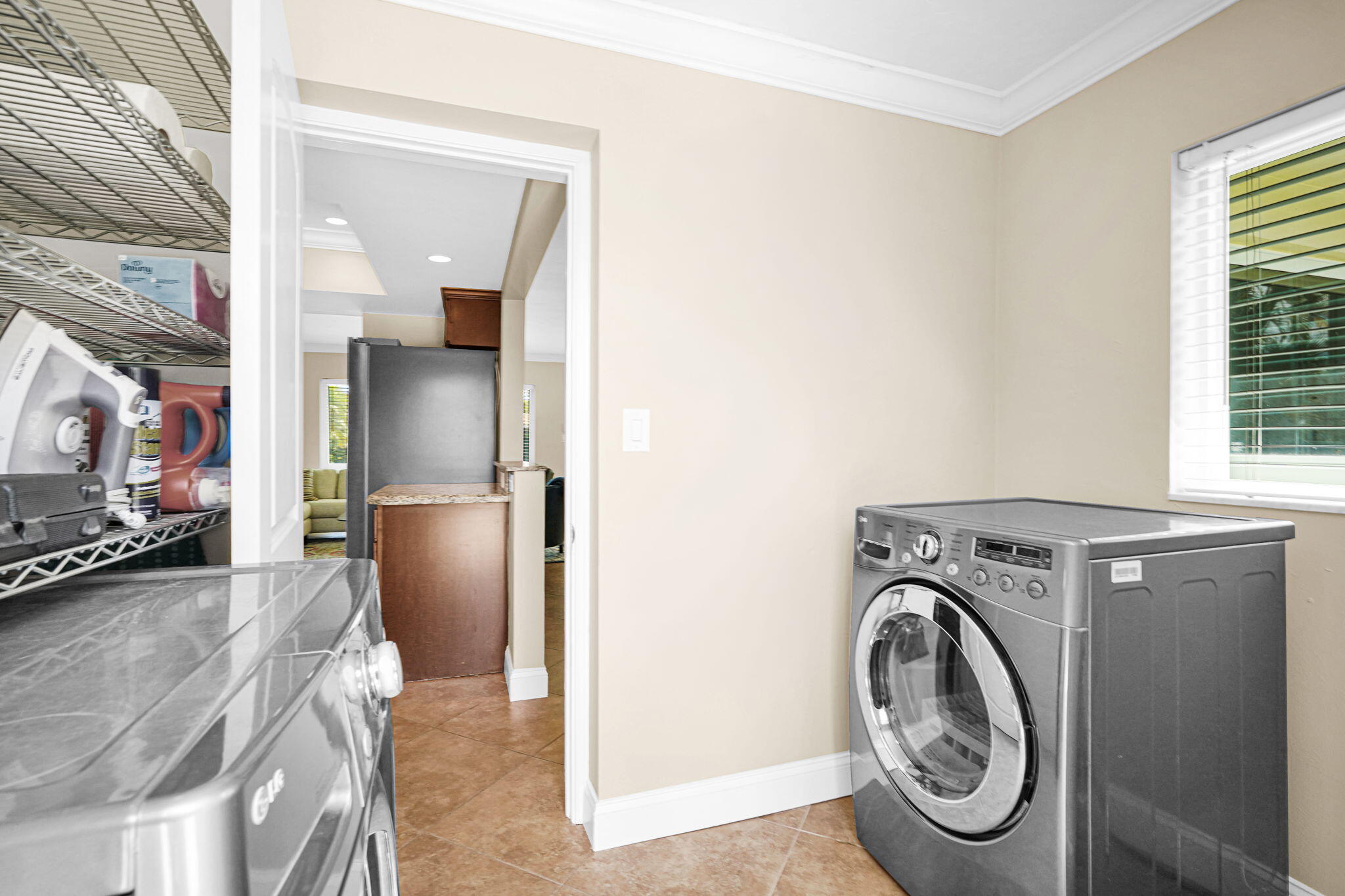 IMPERIAL POINT 1 SEC - Residential