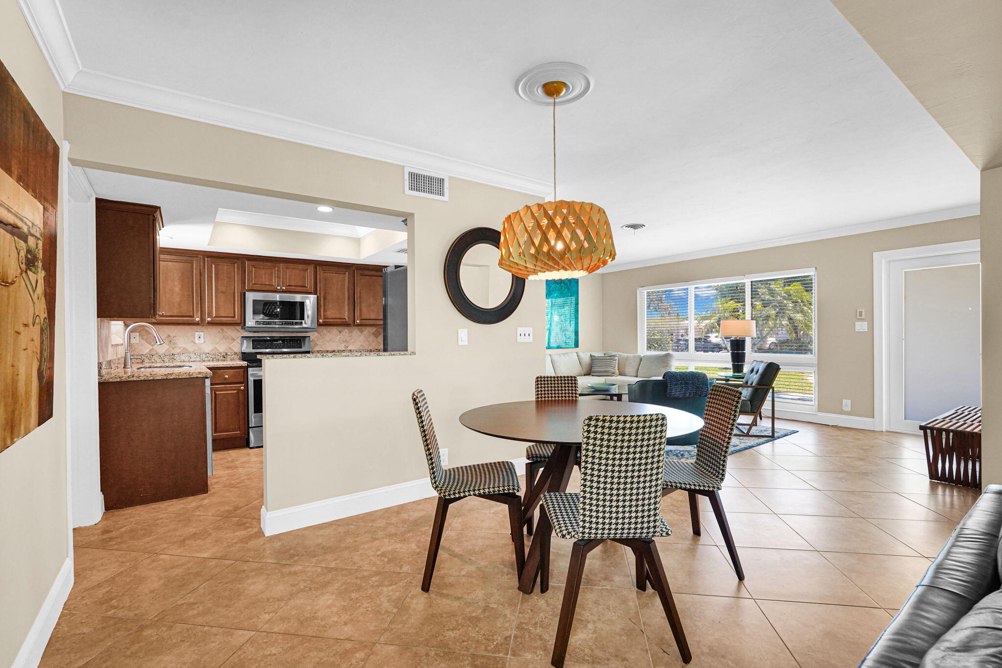 IMPERIAL POINT 1 SEC - Residential