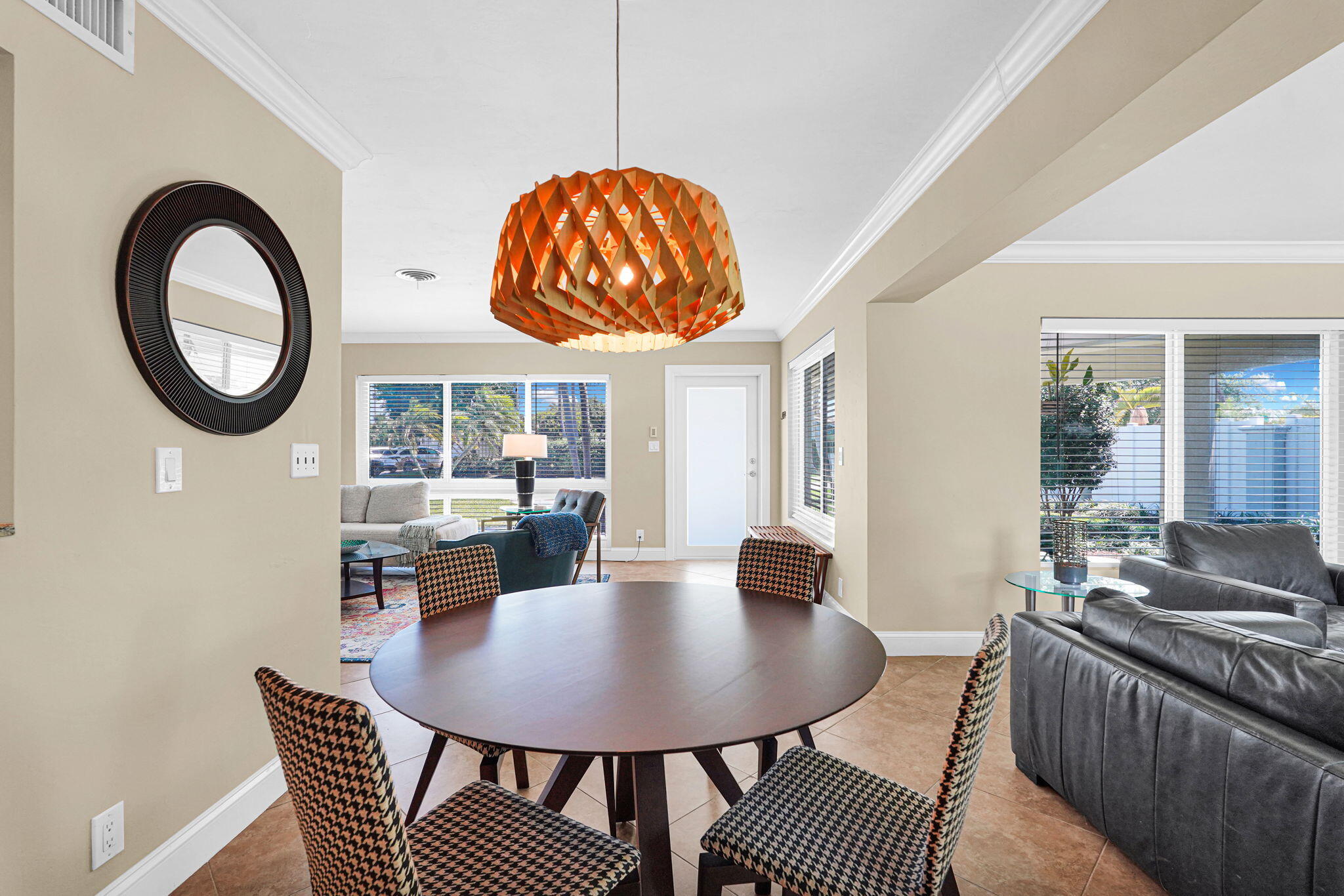 IMPERIAL POINT 1 SEC - Residential