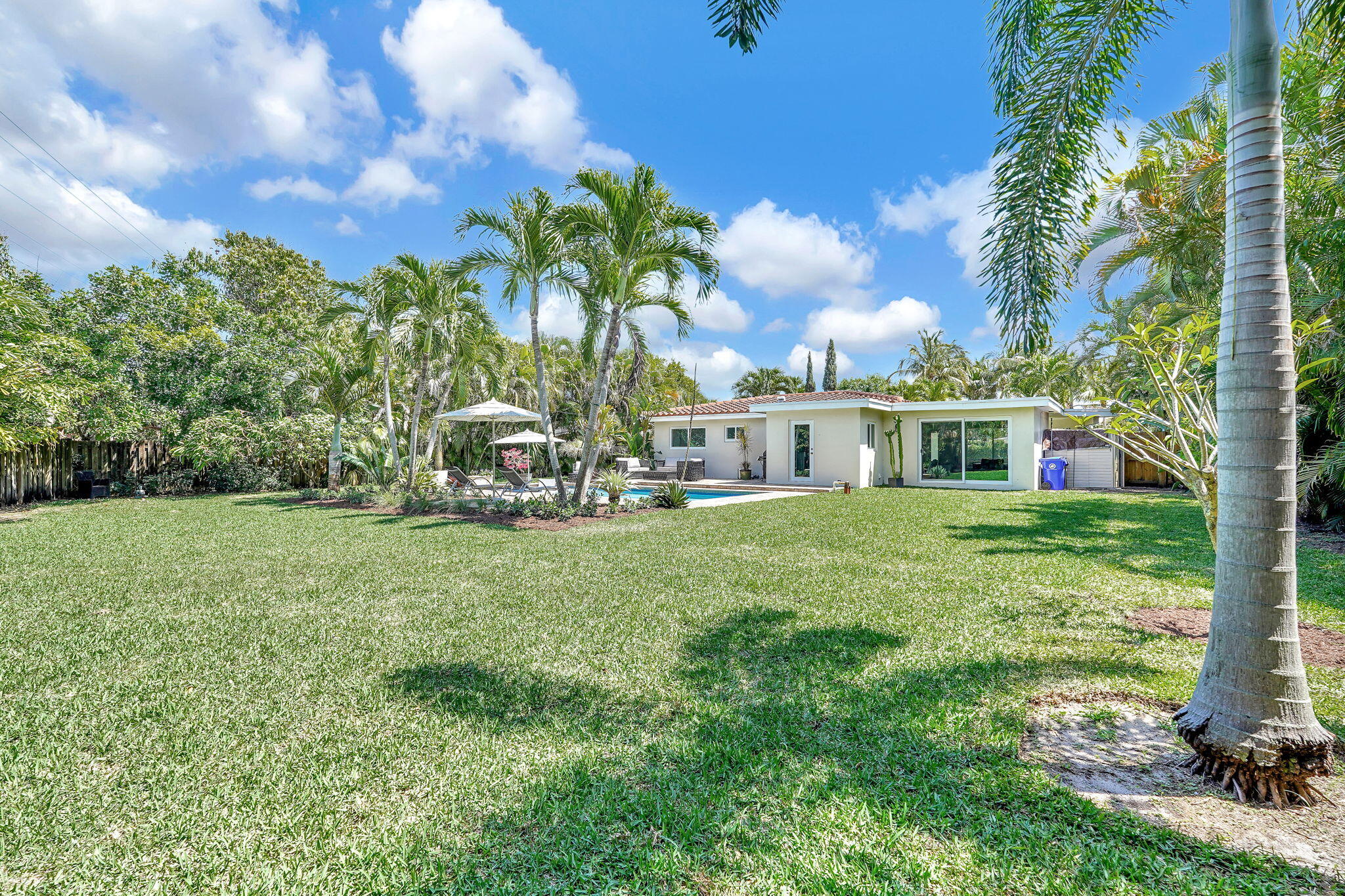 IMPERIAL POINT 1 SEC - Residential