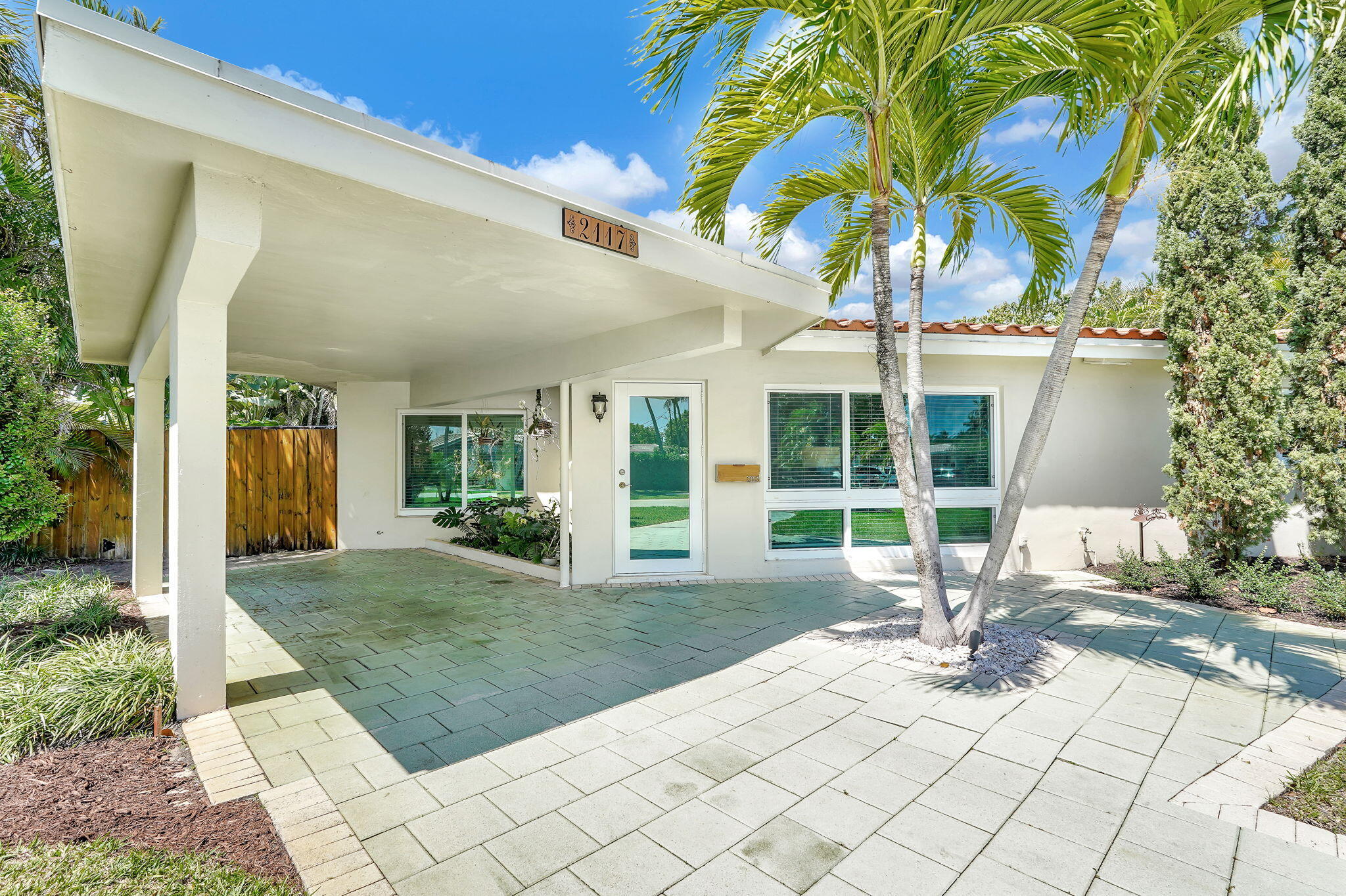 IMPERIAL POINT 1 SEC - Residential