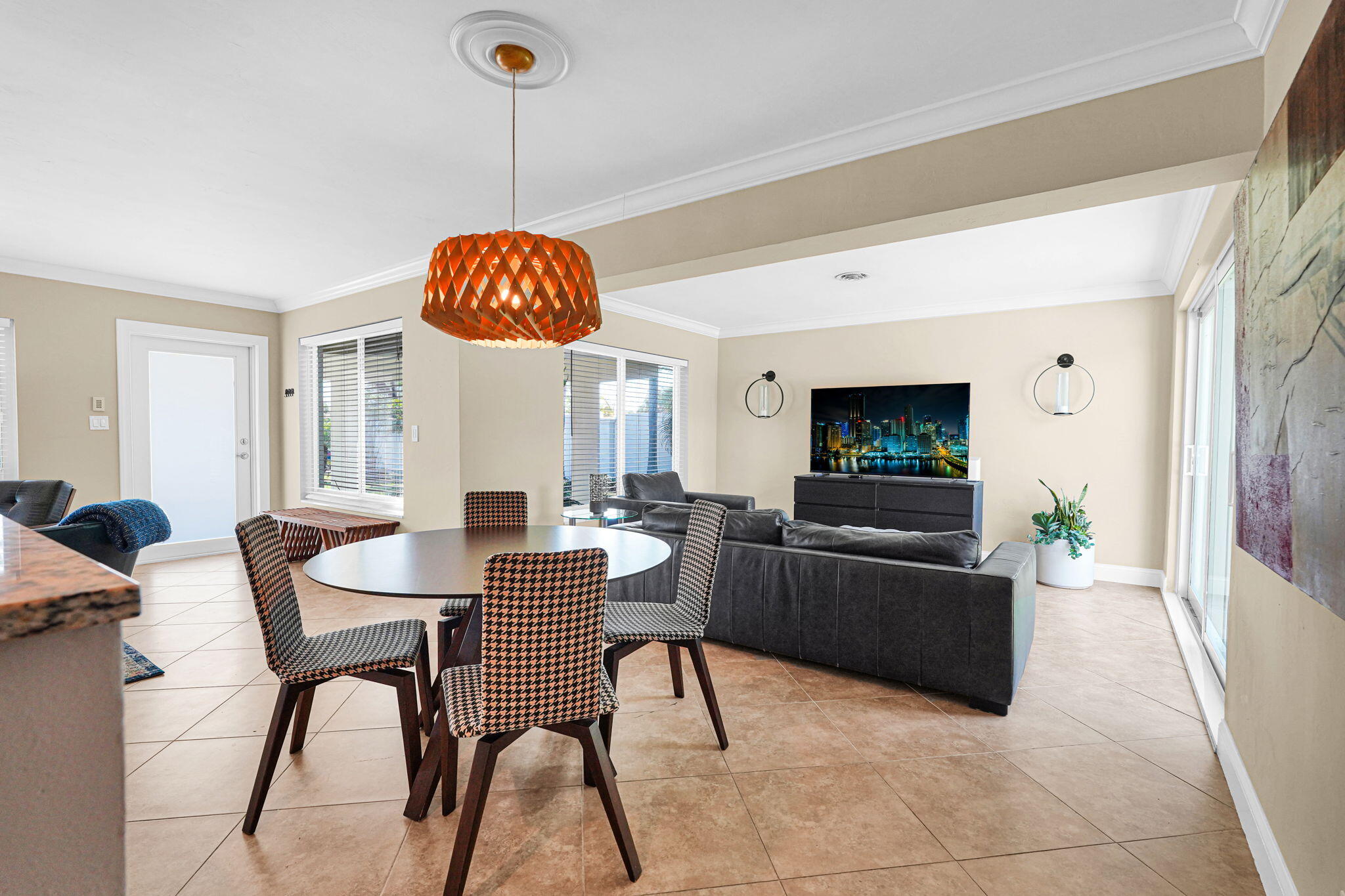 IMPERIAL POINT 1 SEC - Residential