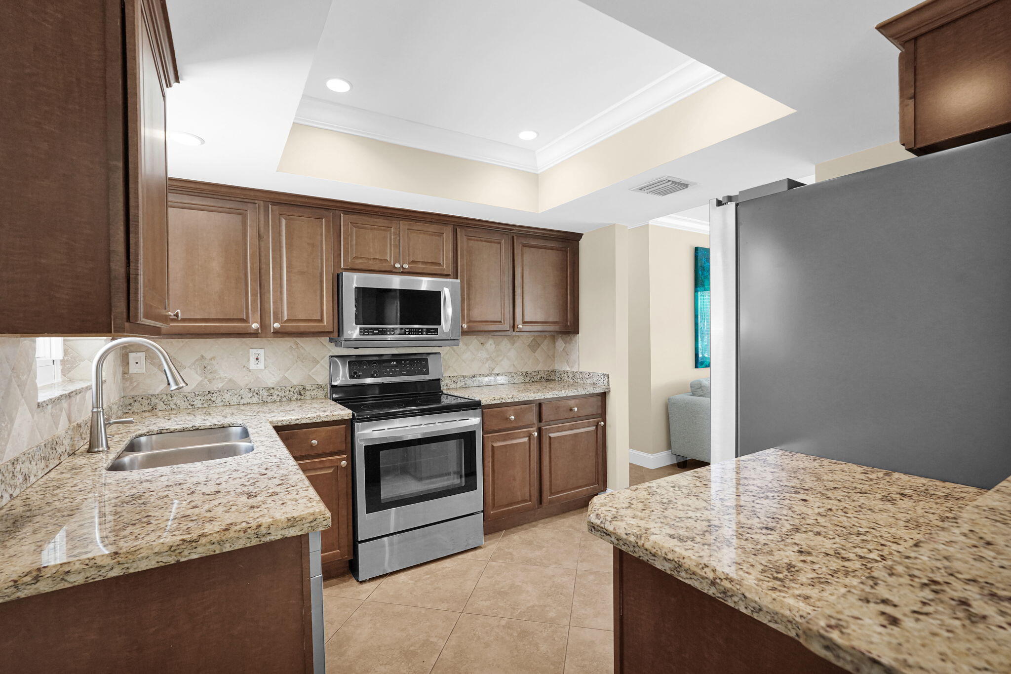 IMPERIAL POINT 1 SEC - Residential