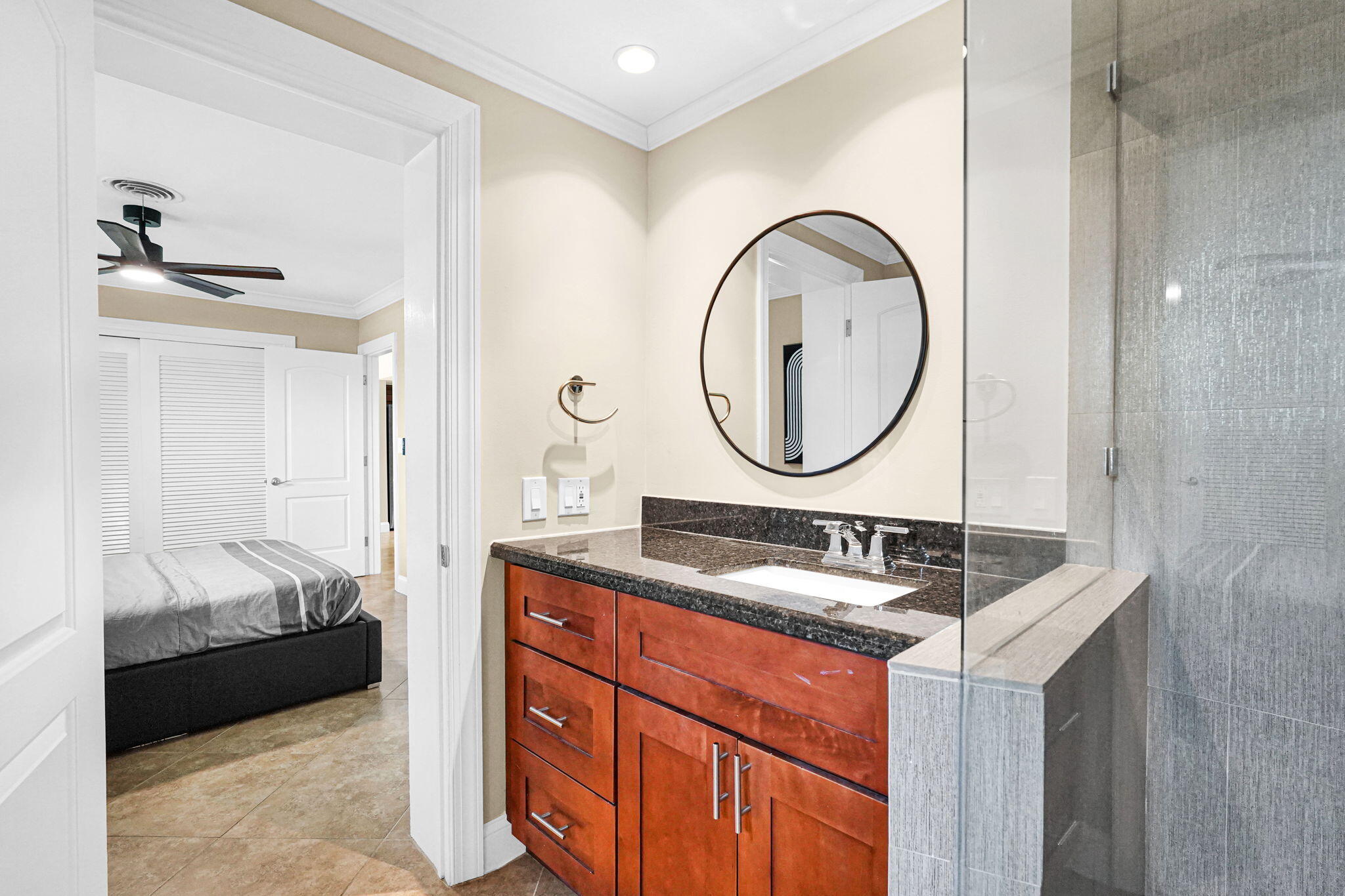 IMPERIAL POINT 1 SEC - Residential