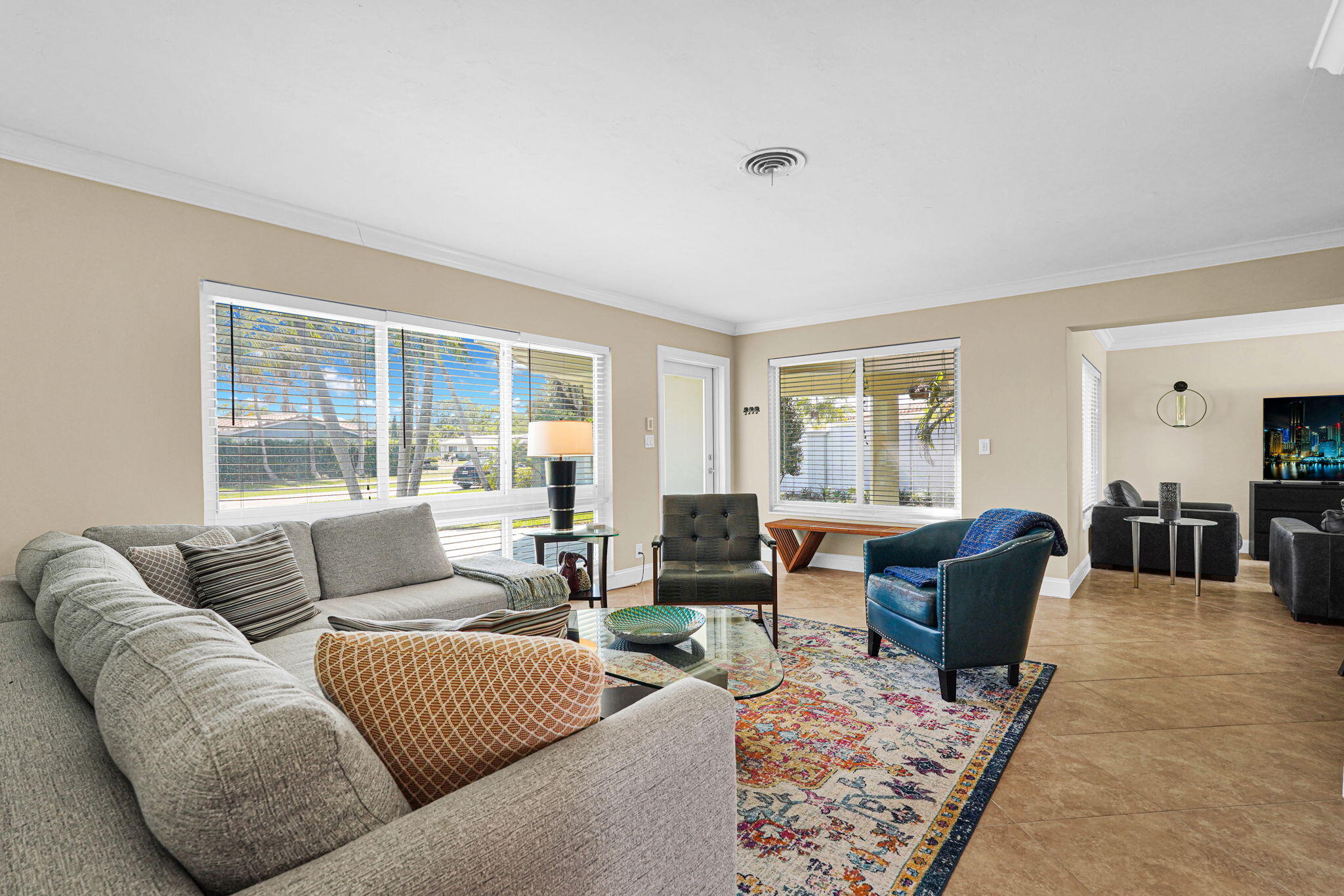 IMPERIAL POINT 1 SEC - Residential