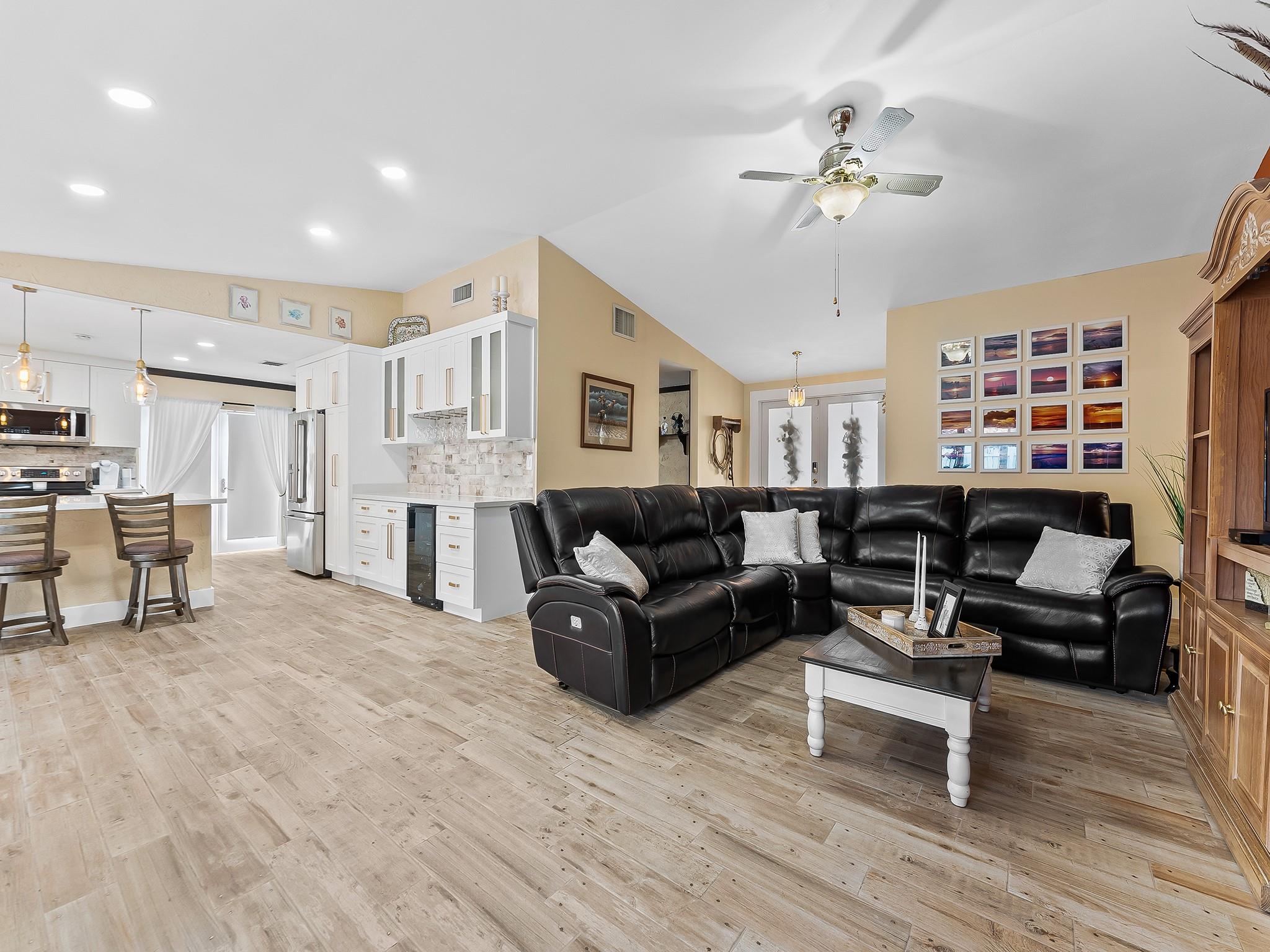 6440 NW 201st Ter