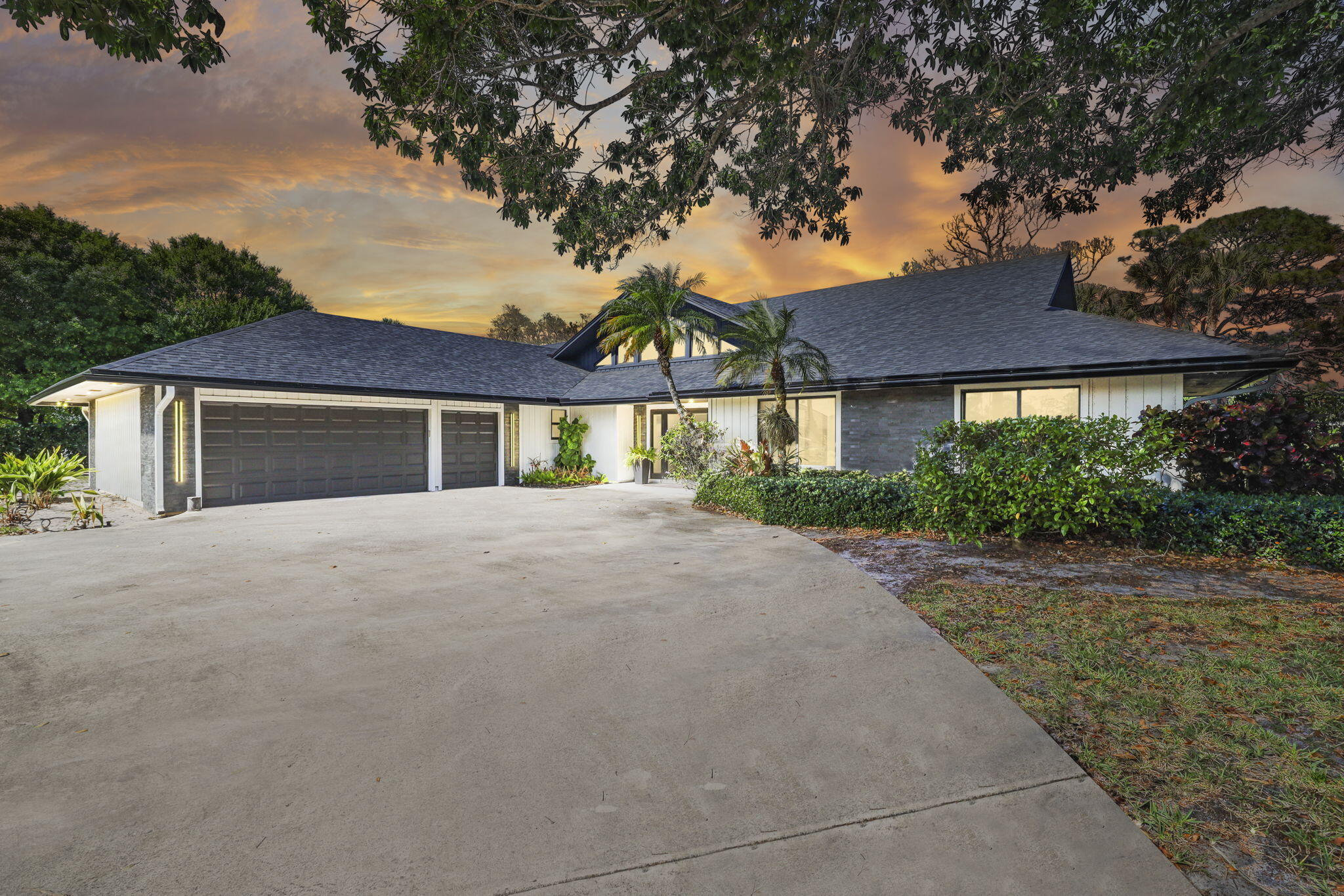 6549 Eastpointe Pines Street