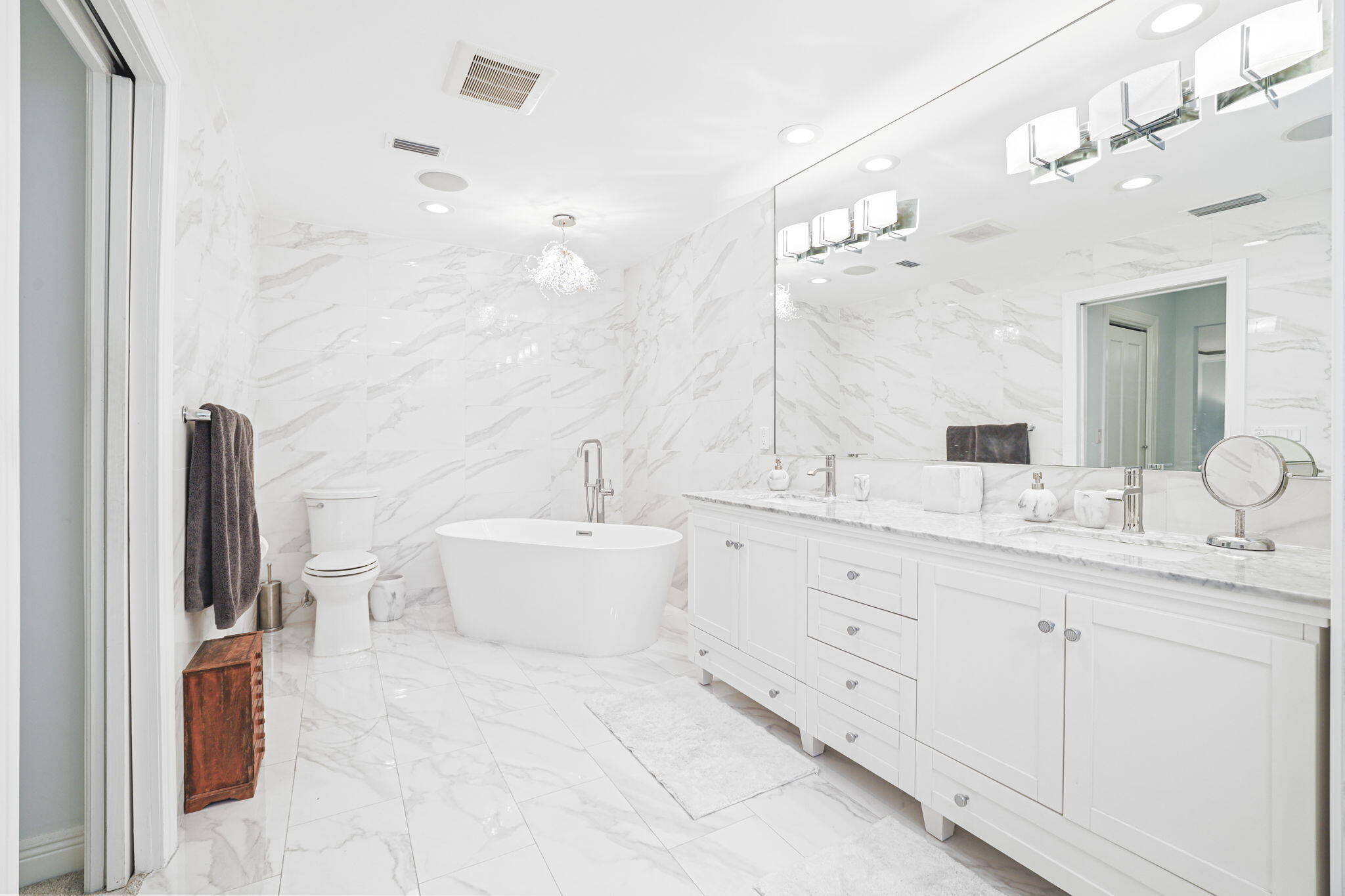 EASTPOINTE - Residential