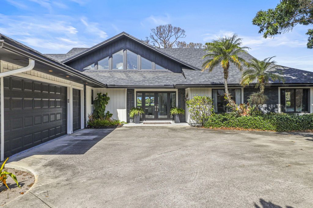 Photo of 6549 Eastpointe Pines Street, Palm Beach Gardens, FL 33418 (MLS # B26002063)